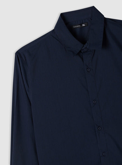 Camicia a tinta unita con collo classico