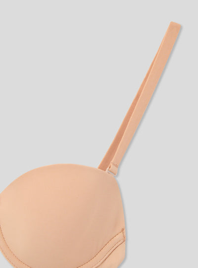 Reggiseno multifunzionale con coppe preformate