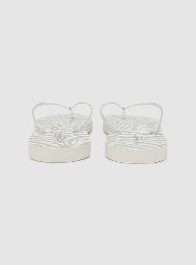STILLG-SAC0018384001-S160-FULLBACK.jpg