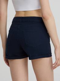 Short pants Woman Terranova