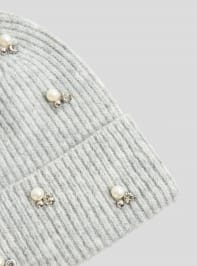 Small-Hat Woman Terranova