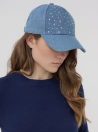 Small-Hat Woman Terranova