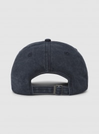 Small-Hat Man Terranova