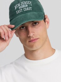 Small-Hat Man Terranova