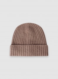 Small-Hat Woman Terranova