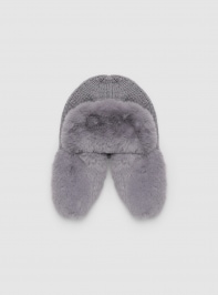 Small-Hat Woman Terranova