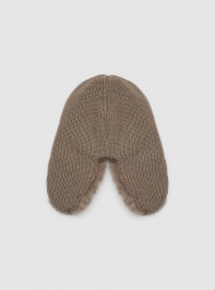 Small-Hat Woman Terranova