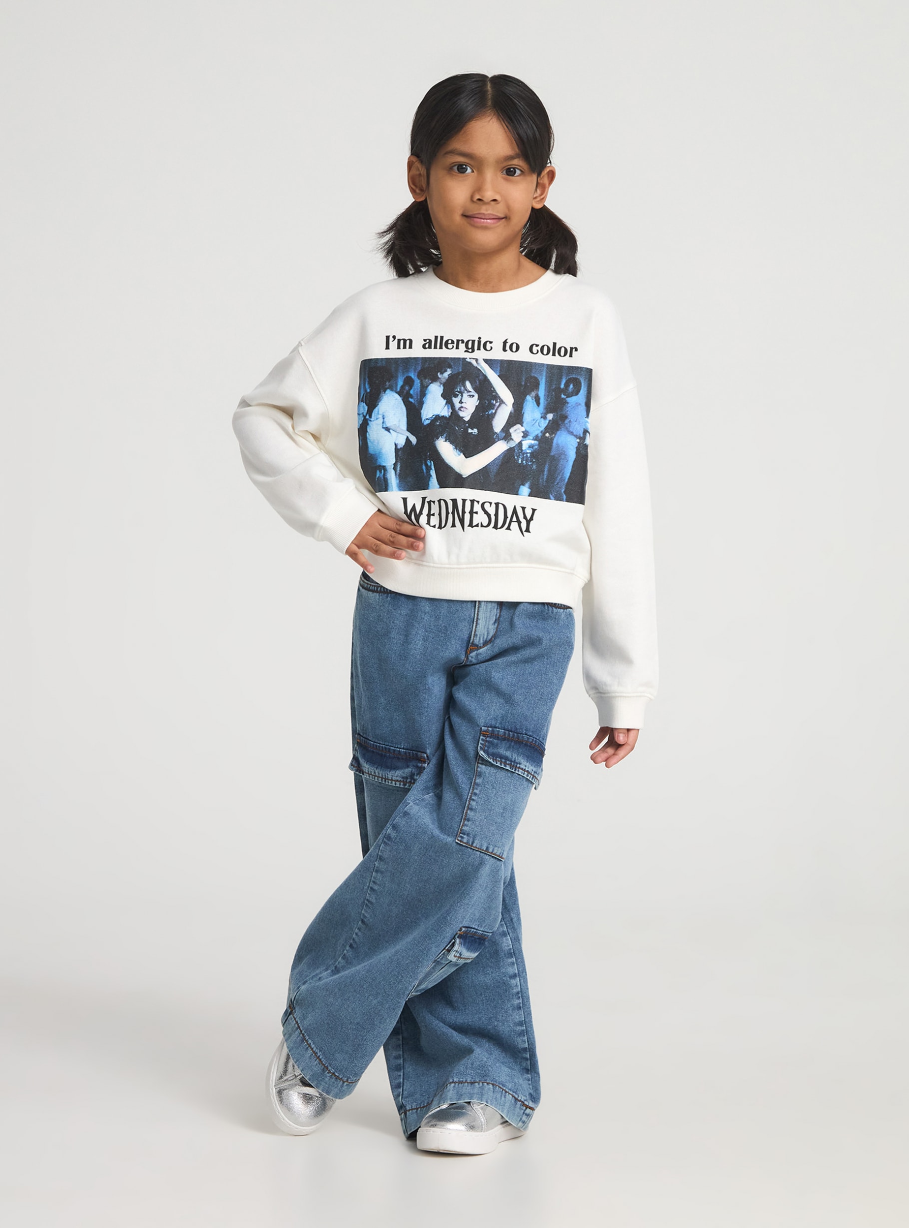 White wool Hoodless cropped sweaT-shirt with Wednesday print
