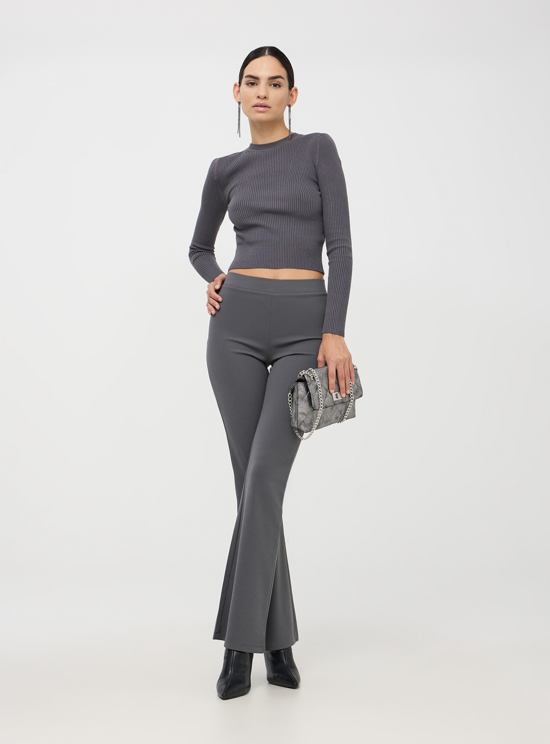 Pantaloni elasticizzati a zampa new arrivals