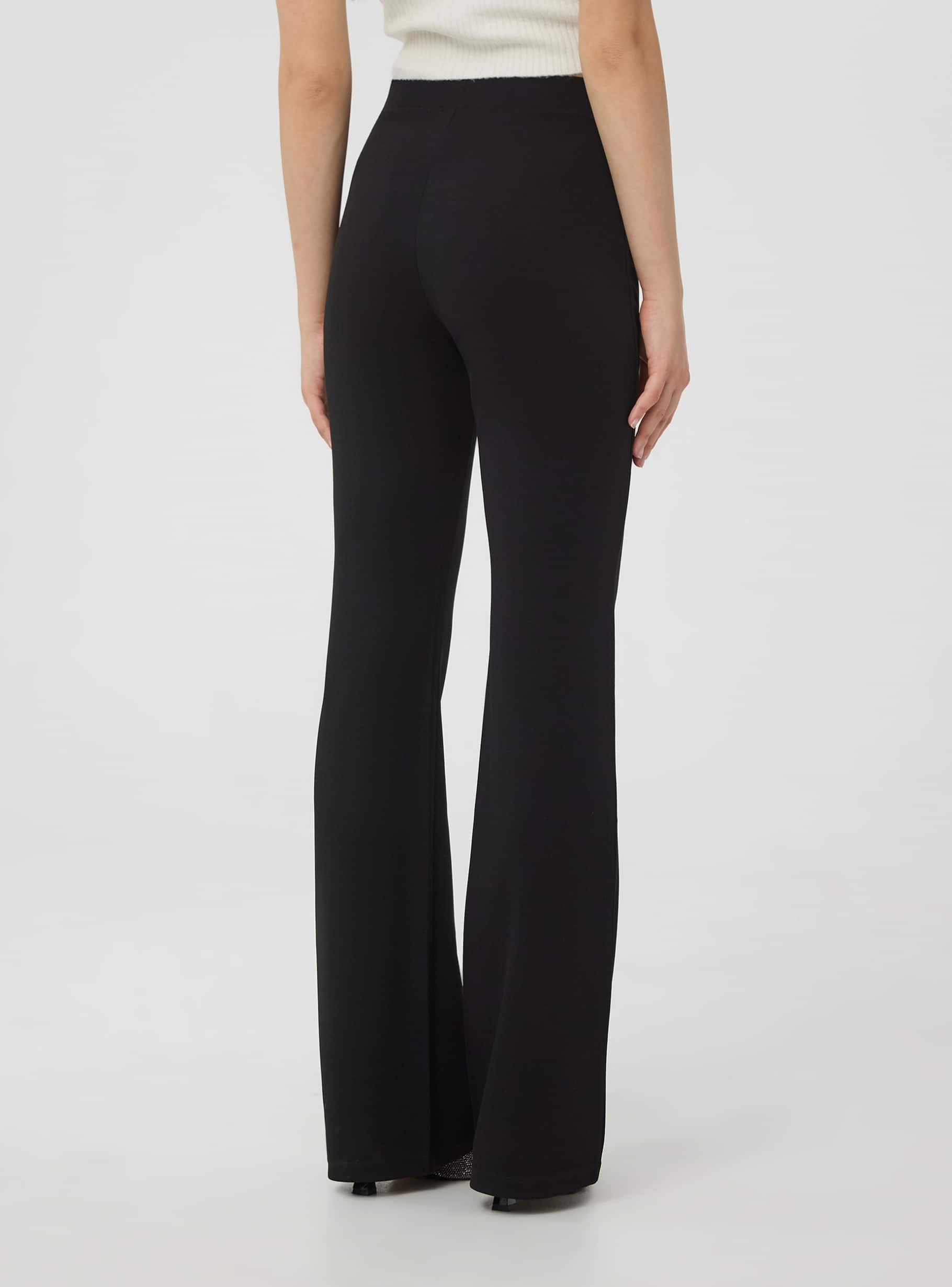 Pantaloni neri elasticizzati a zampa top