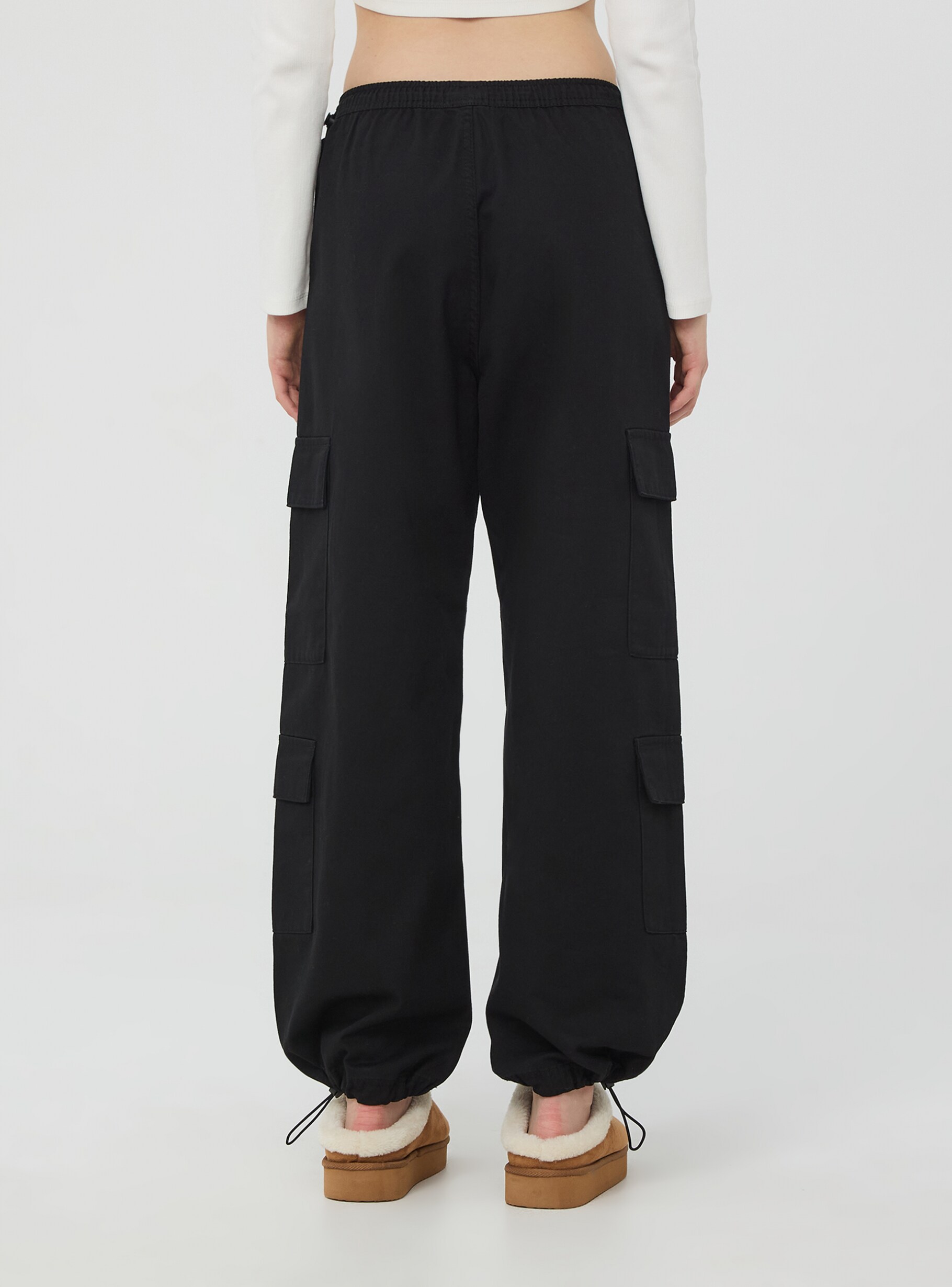 【BAON】[unisex] Kakoni corduroy wide parachute cargo pt BAON】[unisex] Kakoni corduroy wide parachute cargo pt (BAON