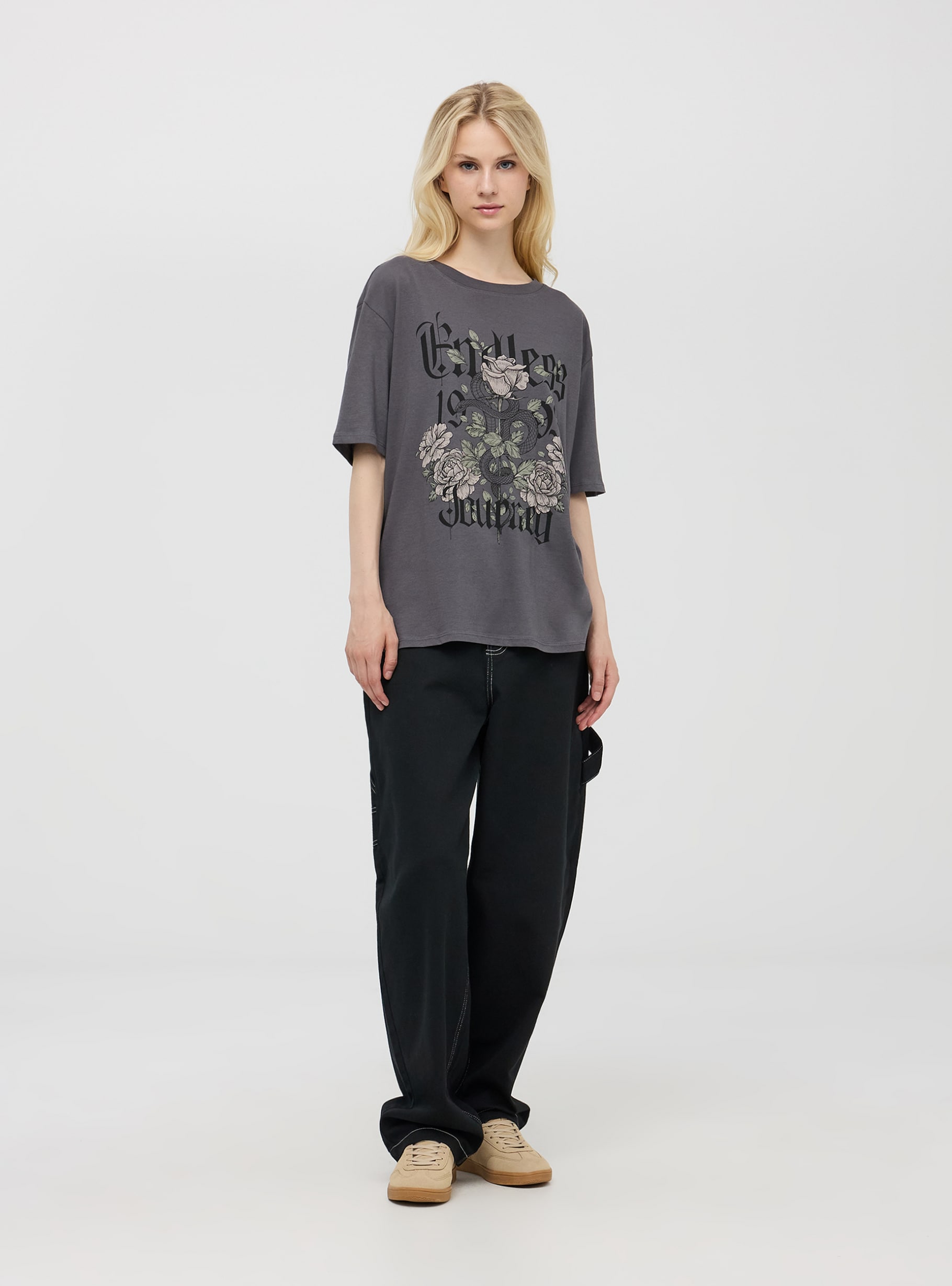 Grey dark Loose rose print T-shirt - Buy Online | Terranova