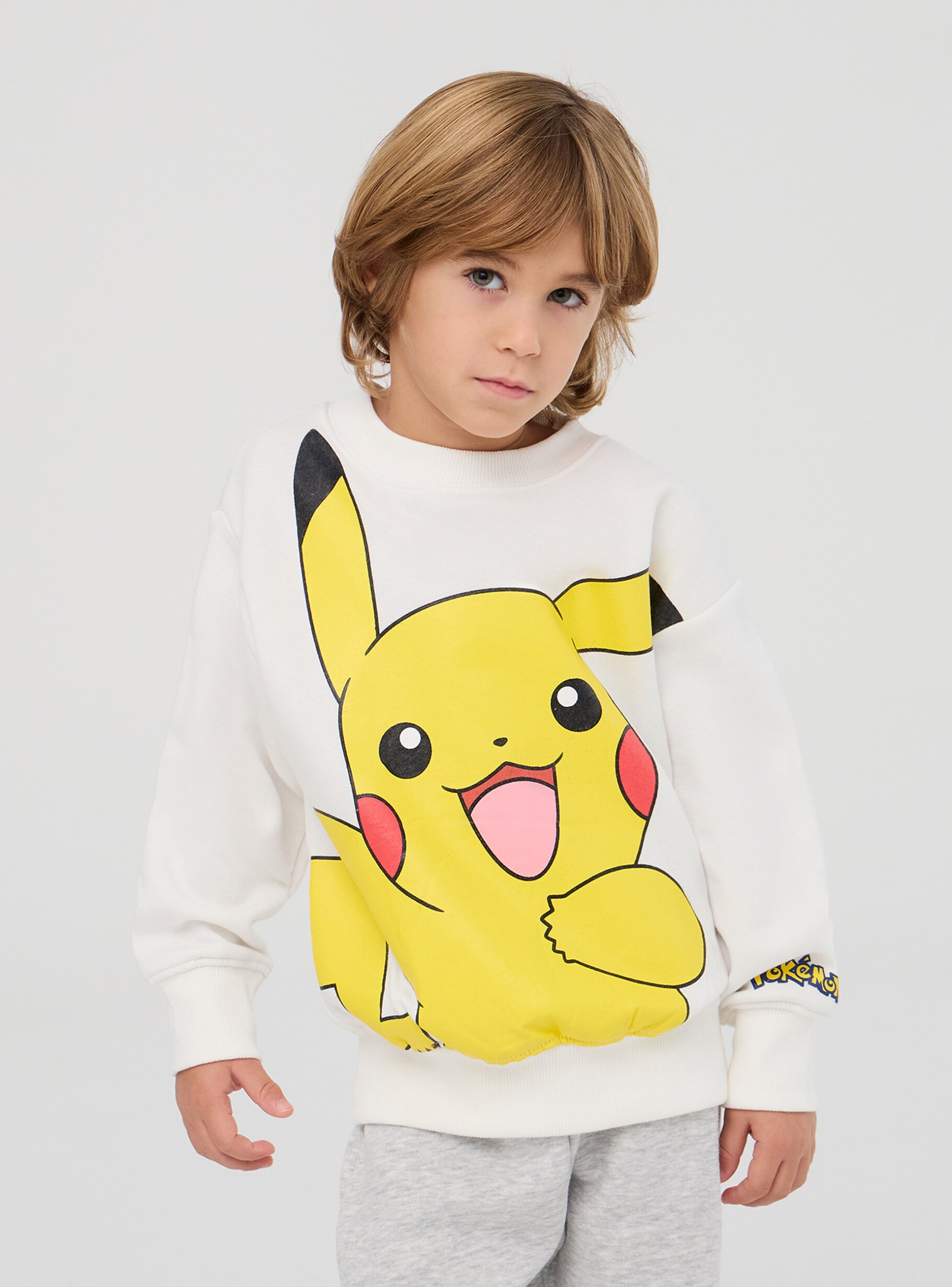 White wool Pikachu print sweatshirt in heavy fabric Buy Online Terranova