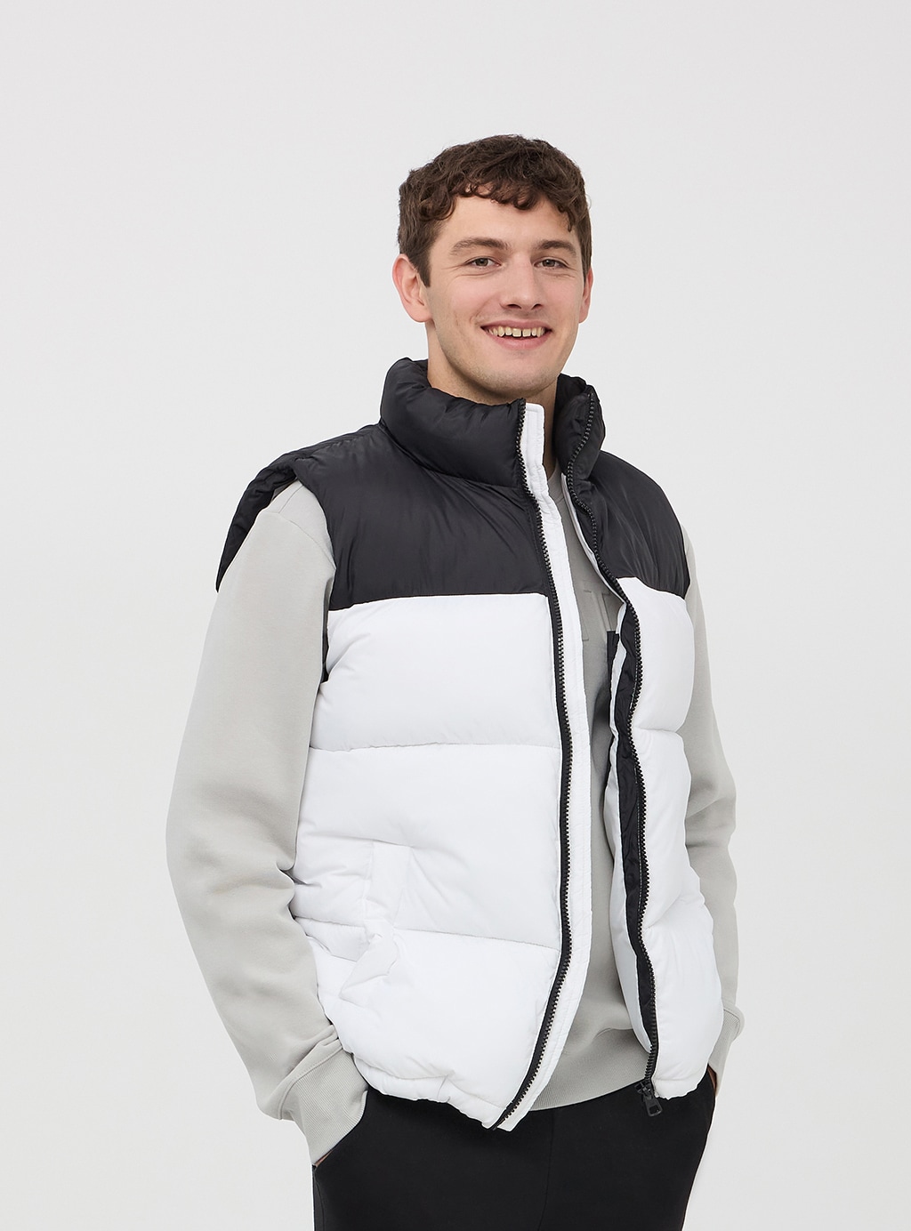 最上の品質な Bicolour whiteico optical Var padded collar high with gilet トップス
