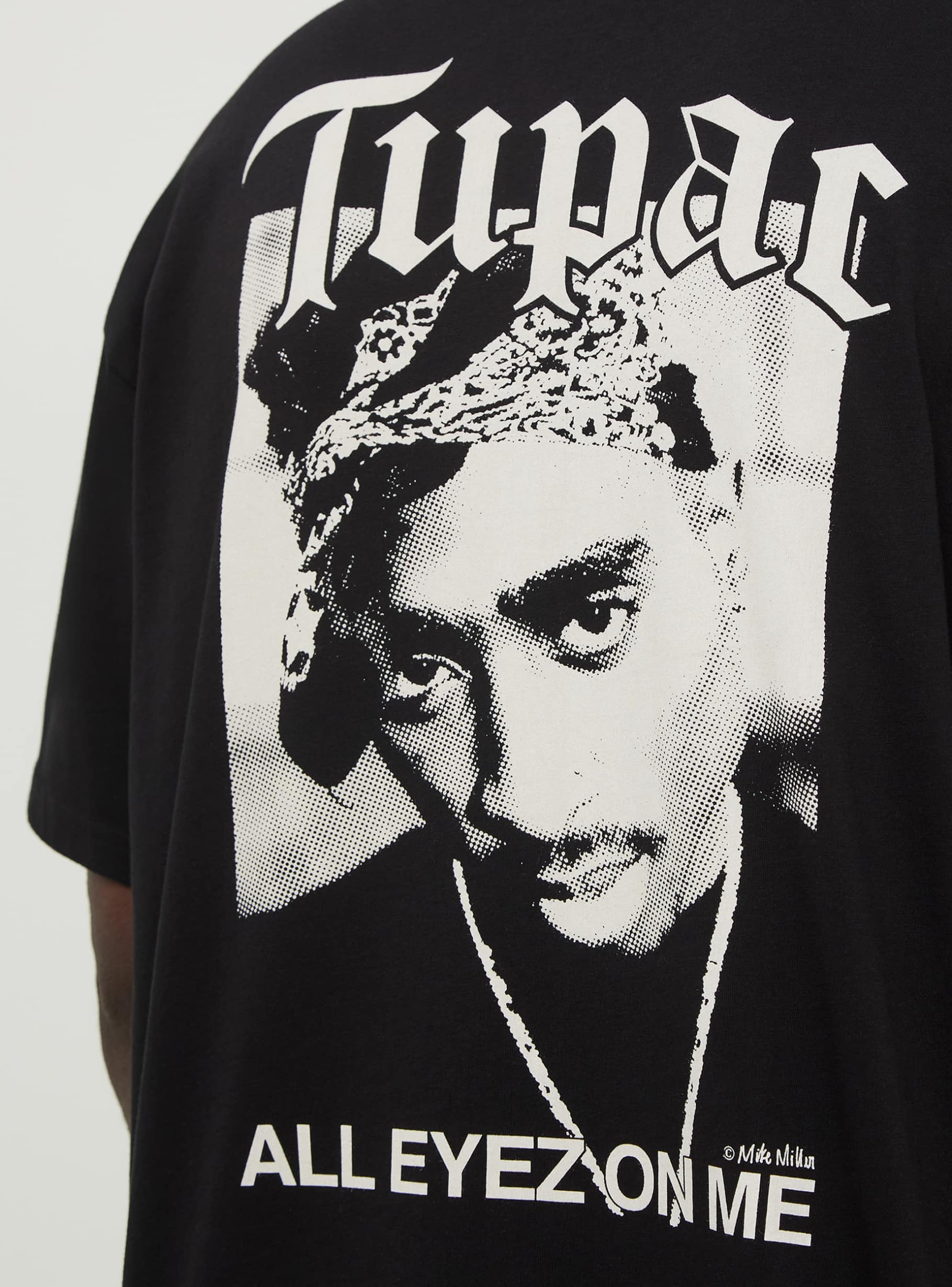 T shirt over con stampa Tupac fronte retro Nero Acquista Online Terranova