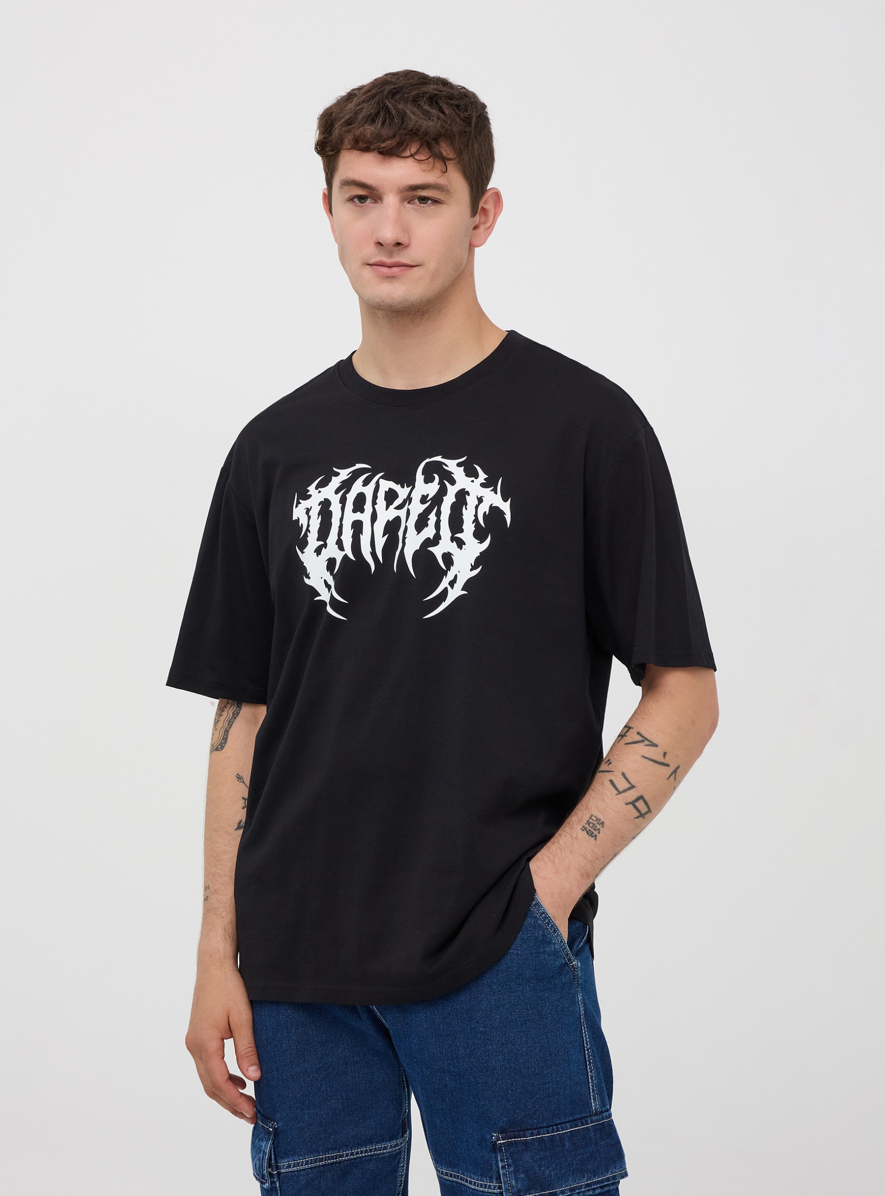 T-shirt oversize con stampa tribale nero | Terranova