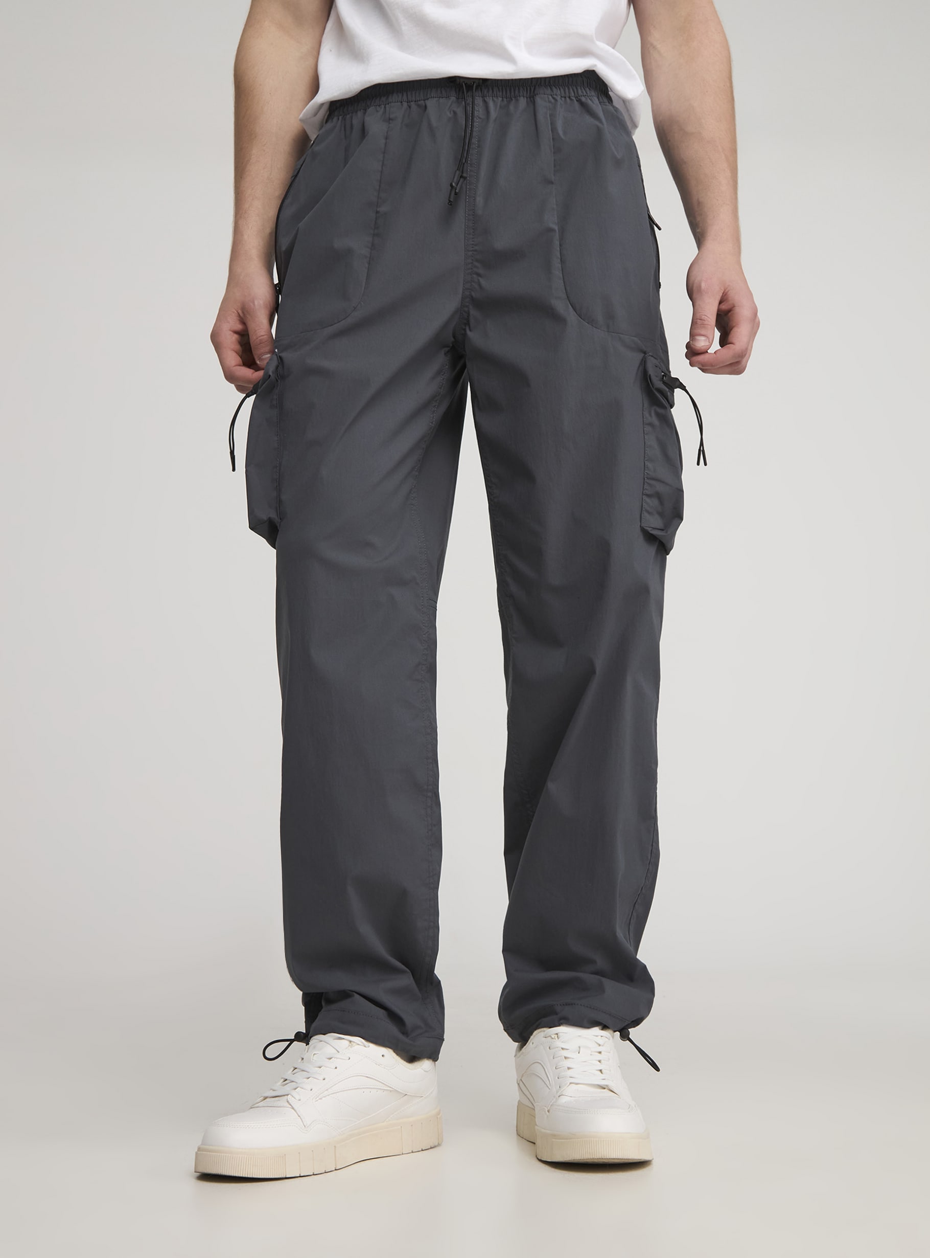 Gunmetal grey Nylon parachute pants - Buy Online | Terranova