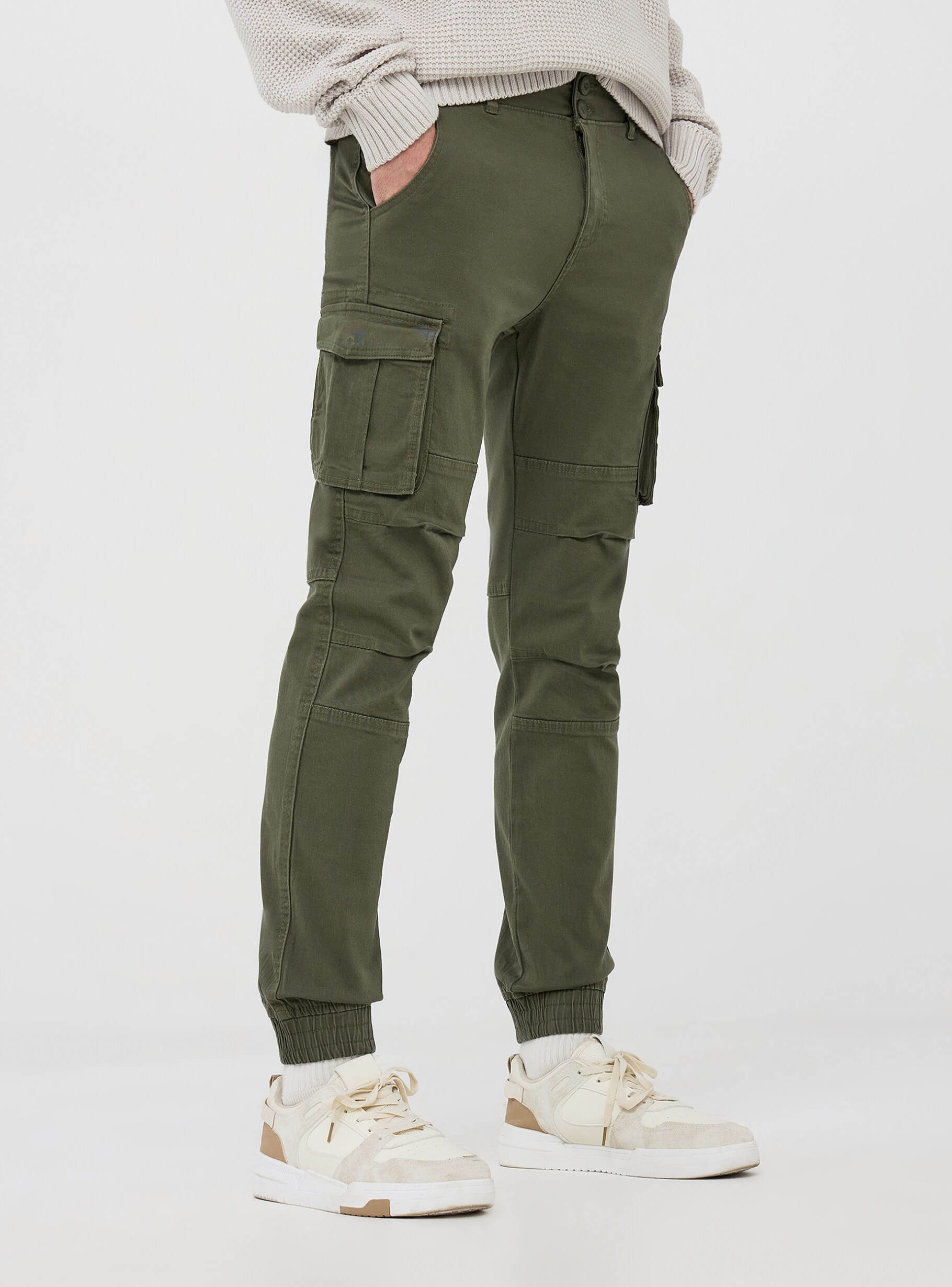 Skinny utility pants top
