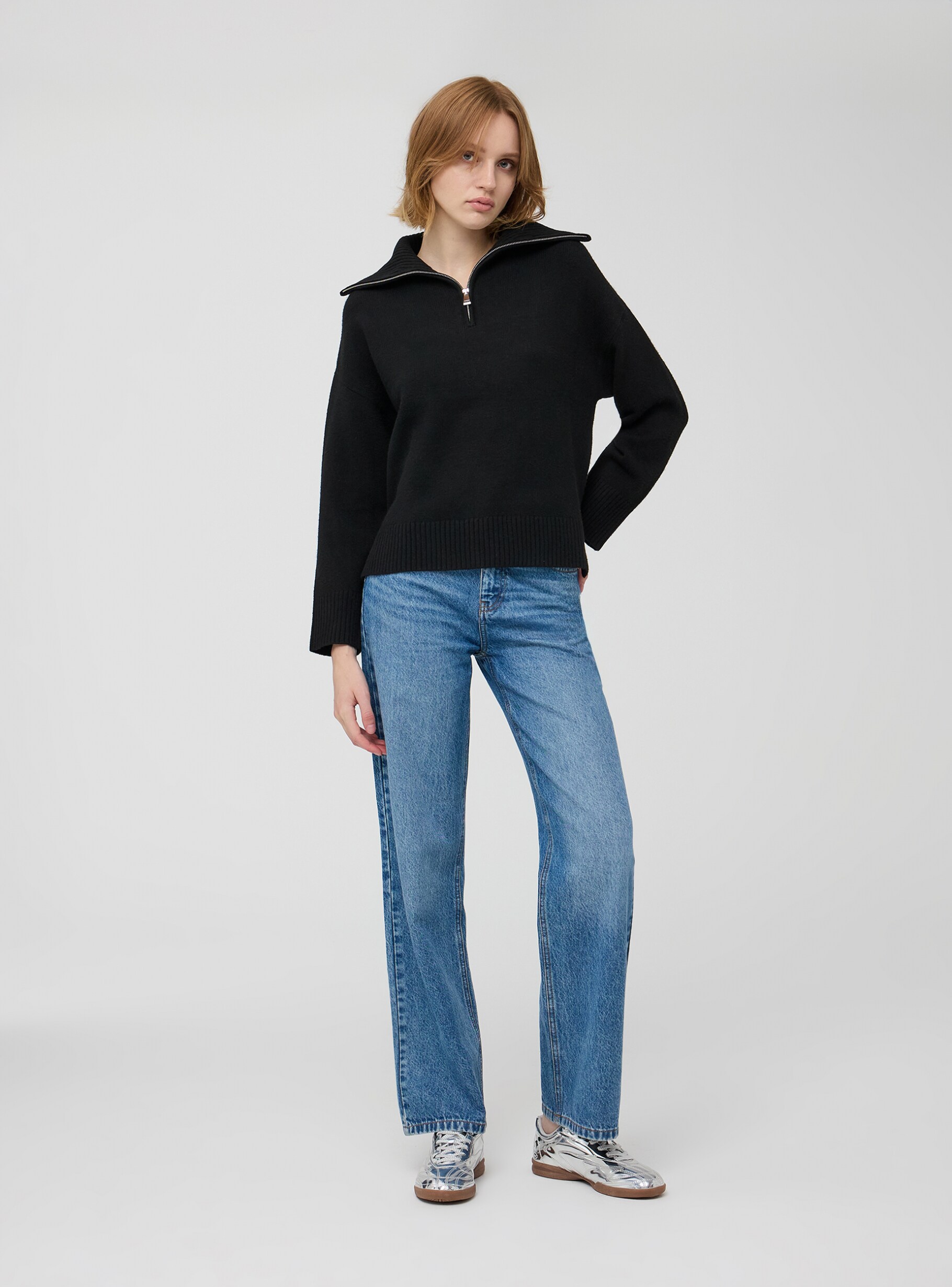 Black Loose high neck sweatshirt with a half zip - Buy Online | Terranova