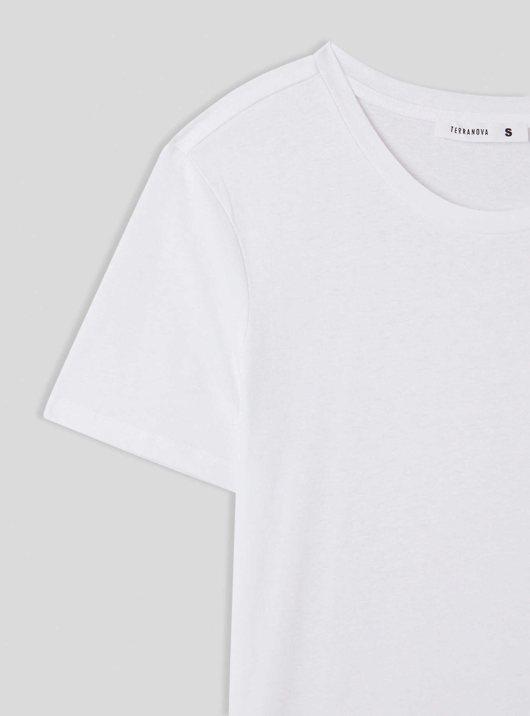 Solid white tee shirts online