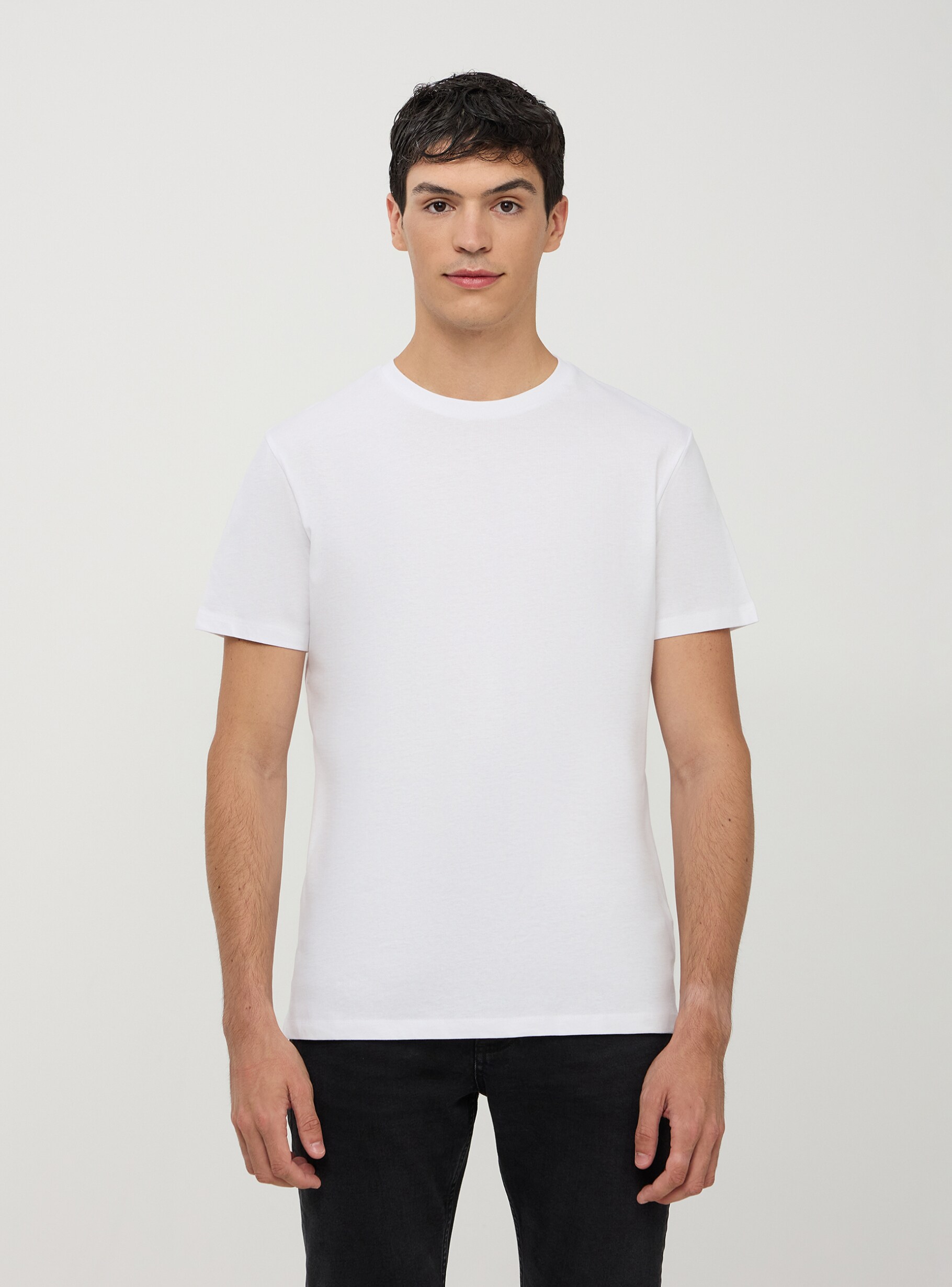 Plain t shirts discount