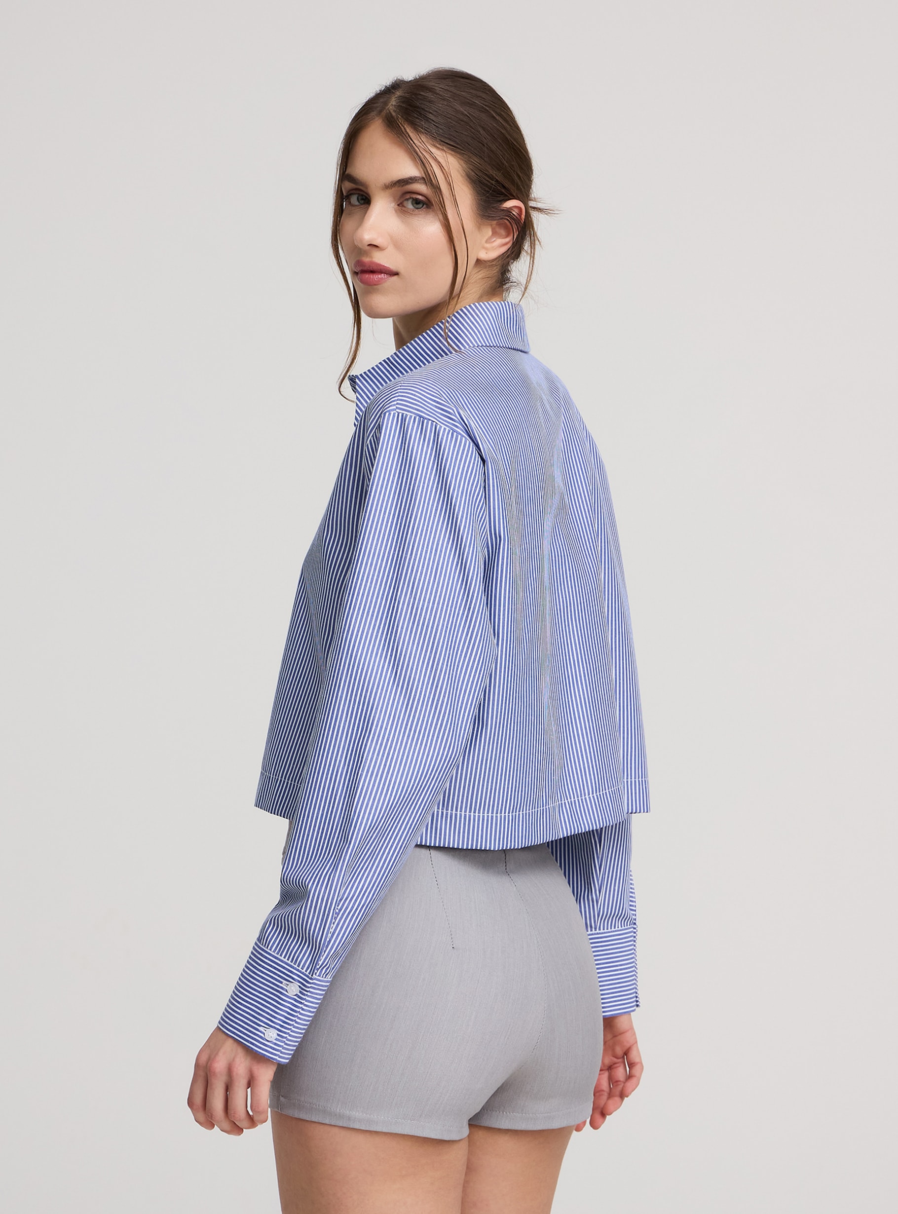 Var blue Cropped striped shirt - Buy Online | Terranova