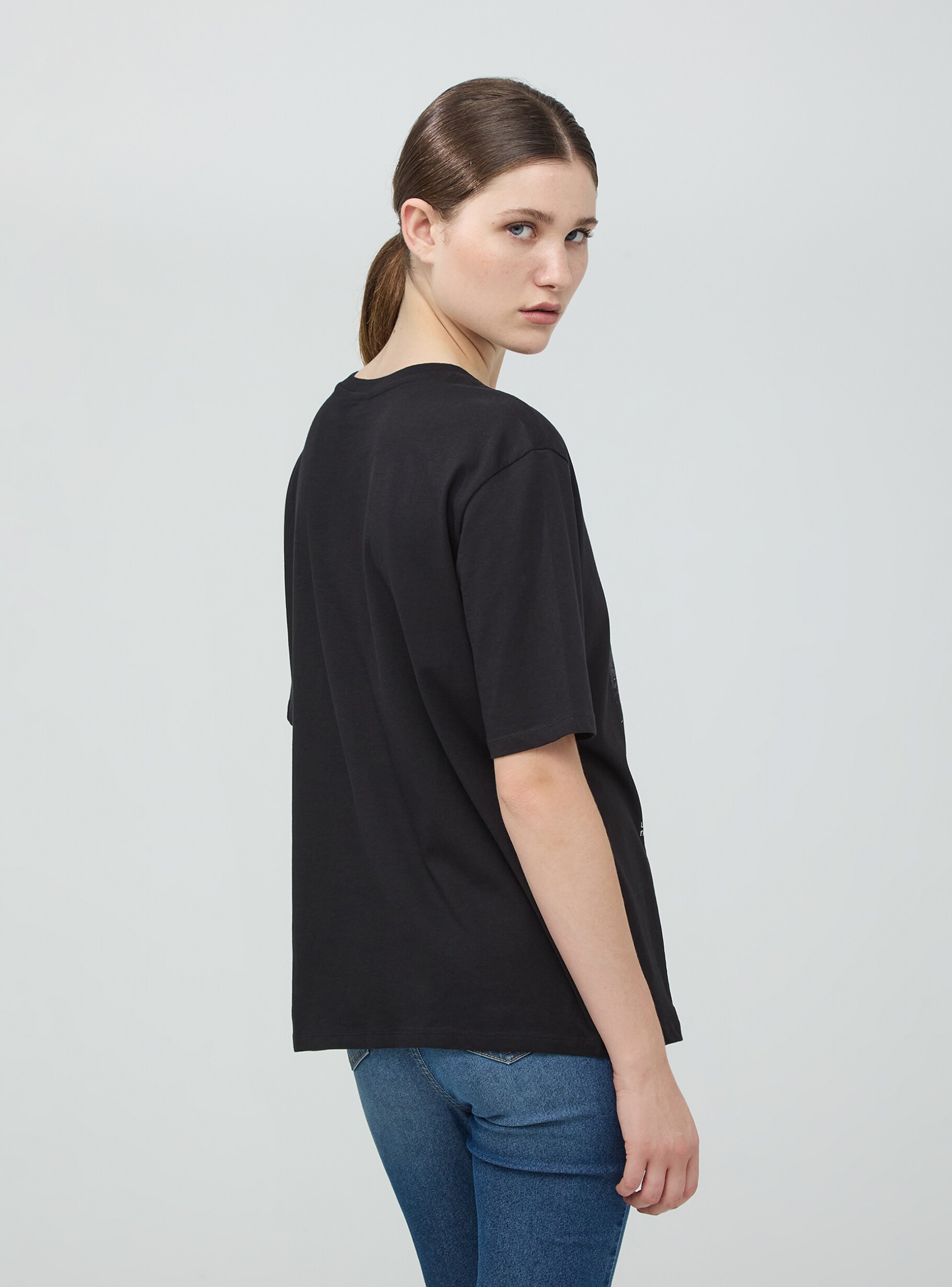 Black Loose city print T-shirt - Buy Online | Terranova