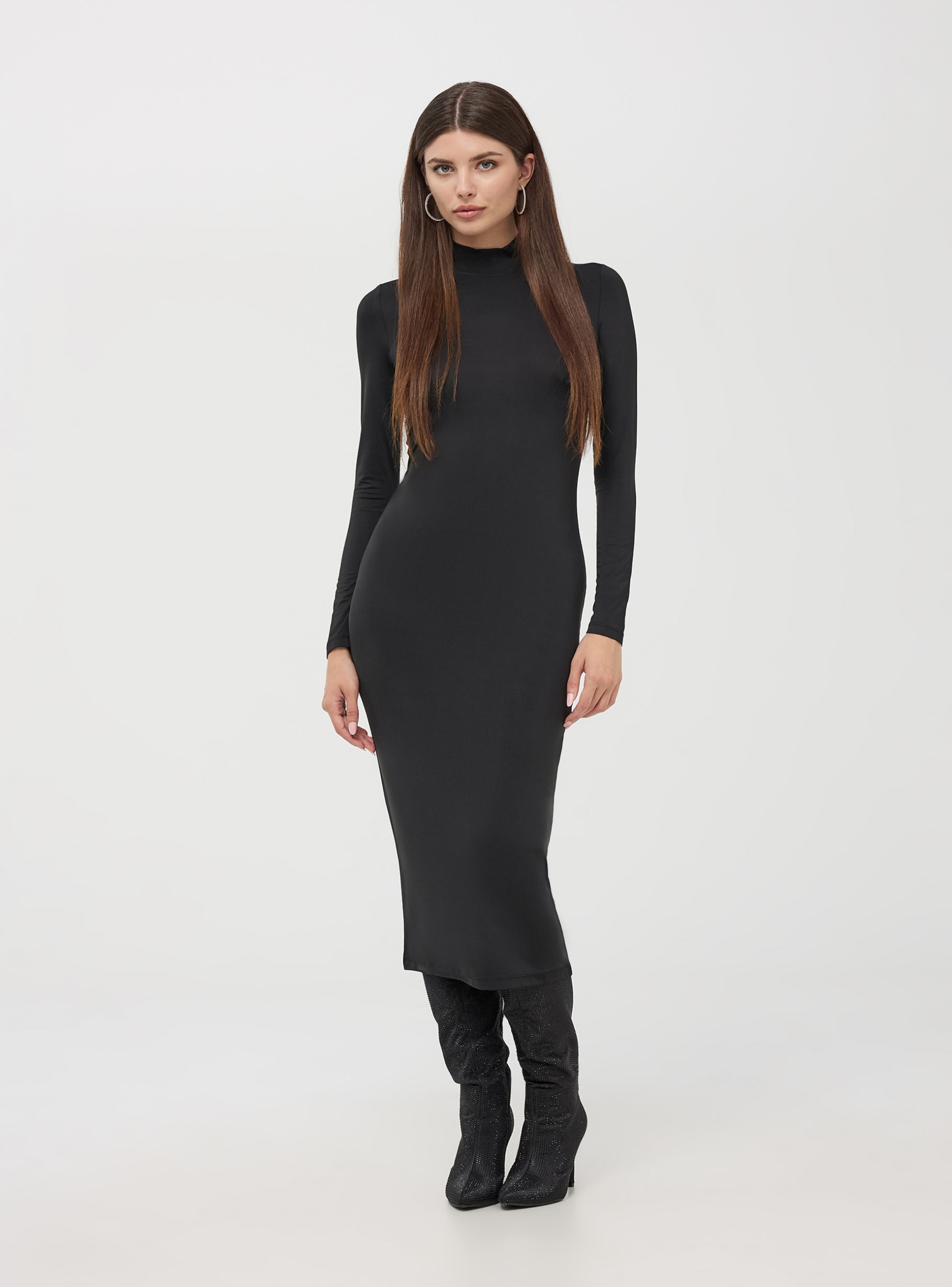 Vestito lungo a lupetto in lycra nero Terranova