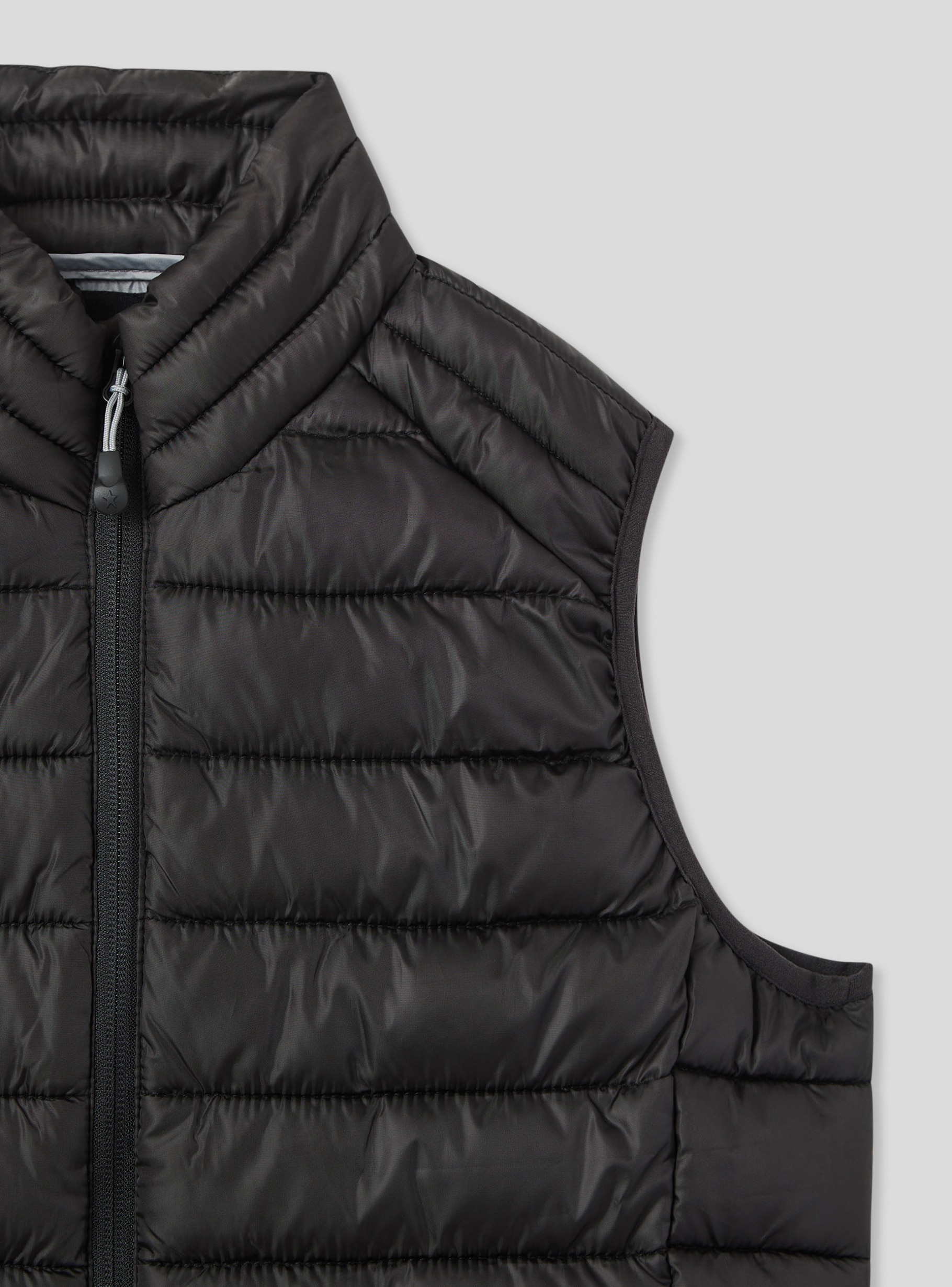 Black 100-gram sleeveless jacket - Buy Online | Terranova