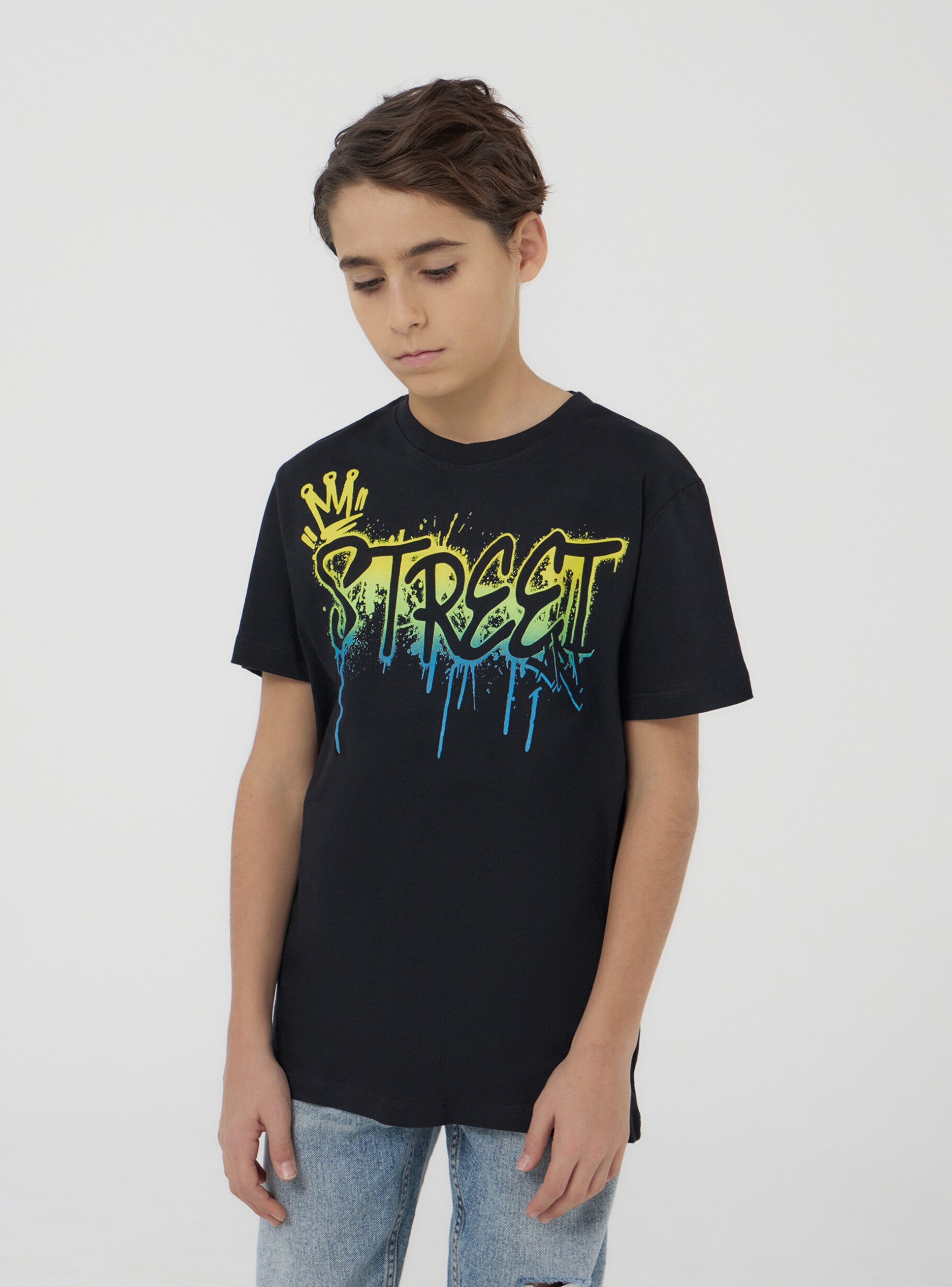 Black T-shirt with graffiti-style writing - Buy Online