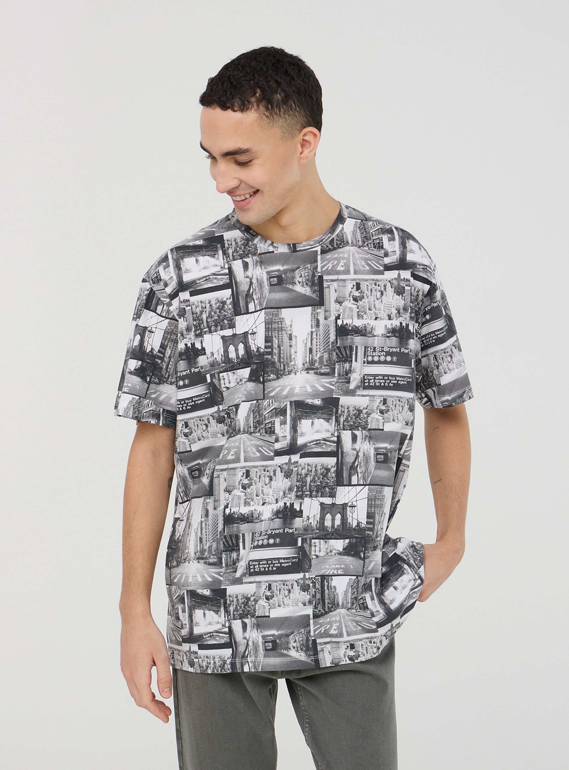 Var optical whiteico Relaxed T-shirt with all-over