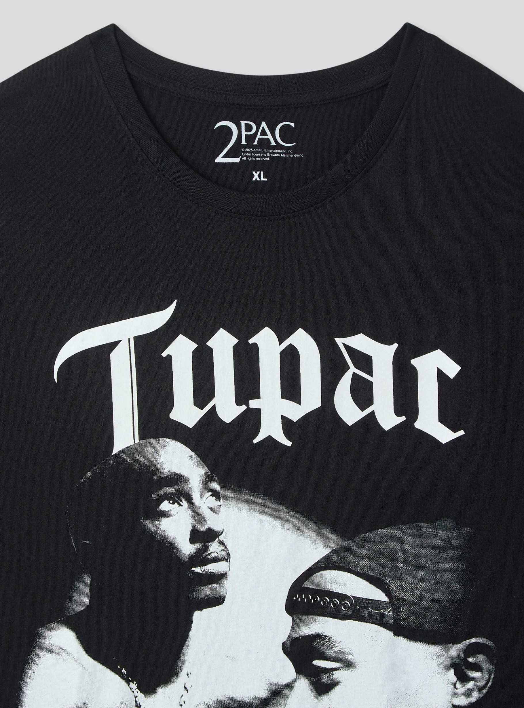 Black T-shirt with Tupac® print - Buy Online | Terranova Black T-shirt with Tupac® print - Buy Online | Terranova