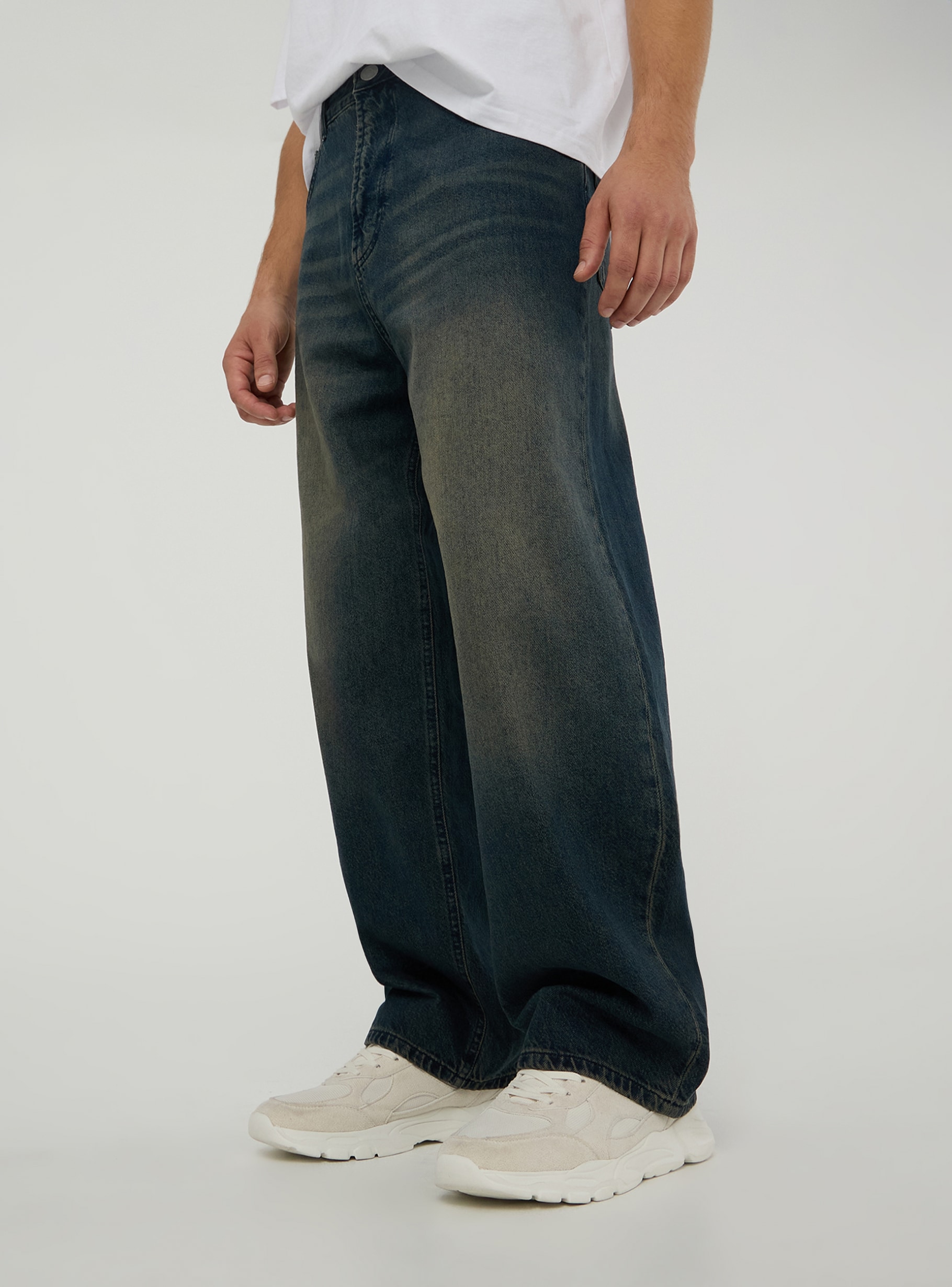 Dark blue denim Overdyed super baggy jeans - Buy Online | Terranova