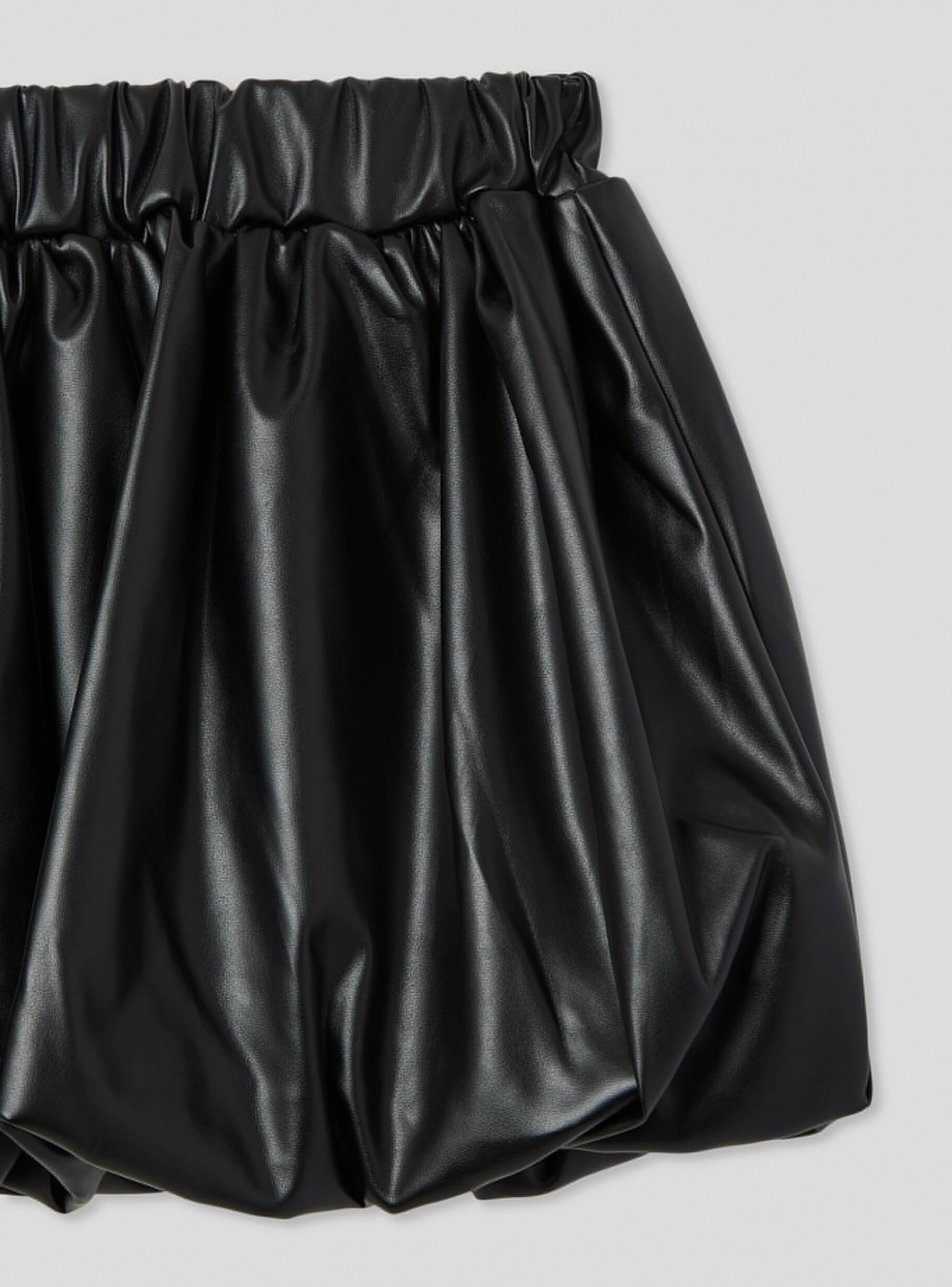 Var black Faux leather balloon skirt - Buy Online | Terranova