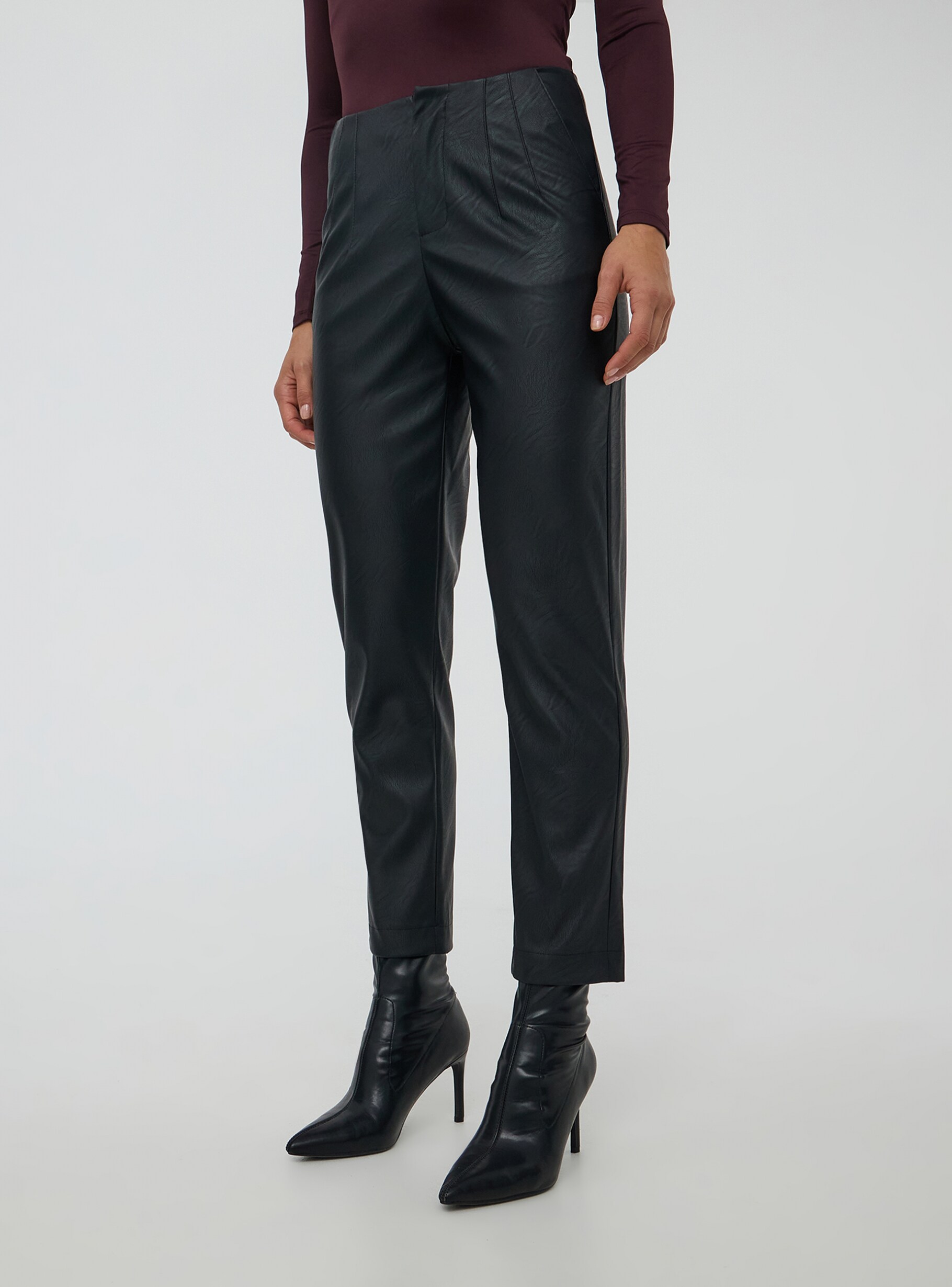 Black Faux leather chinos - Buy Online | Terranova