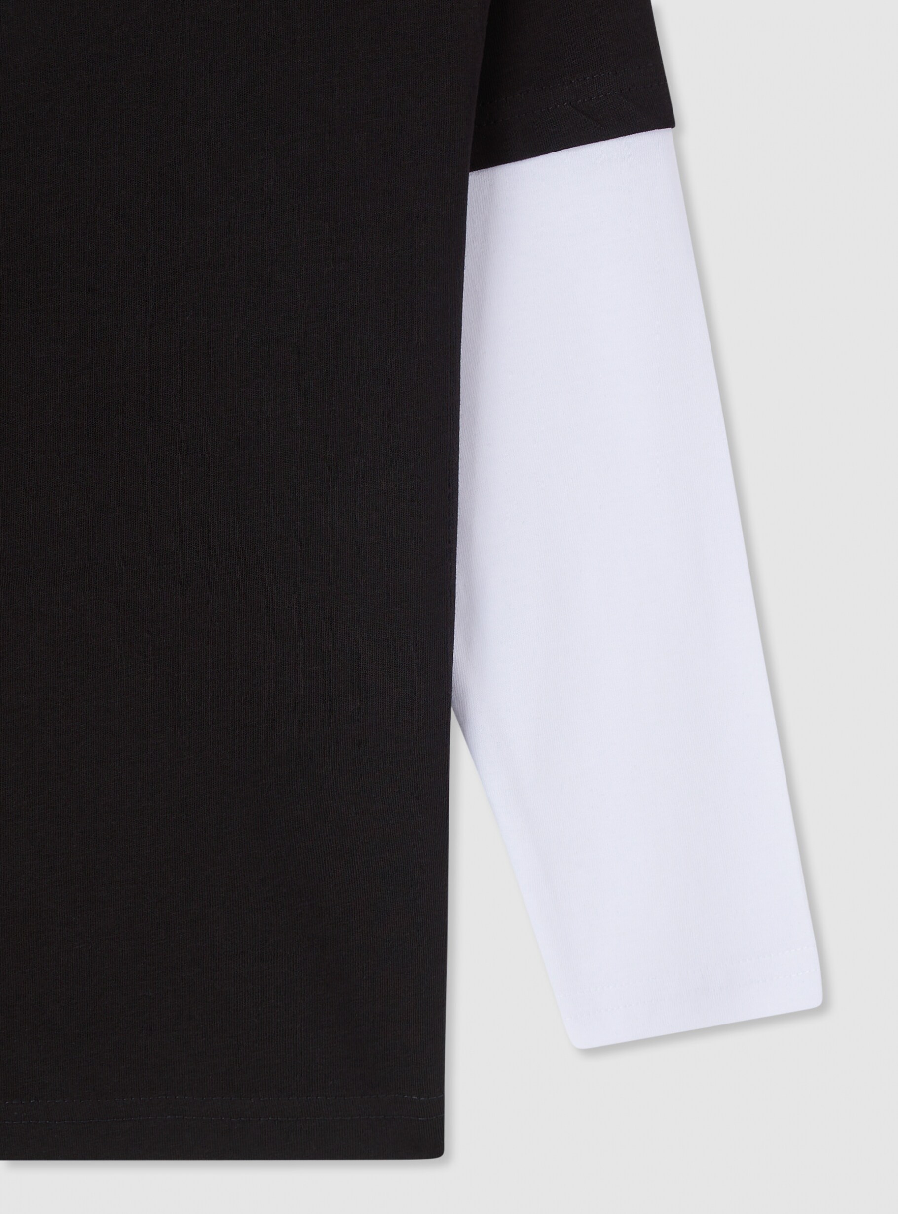 Black Long-sleeved two-tone T-shirt - Buy Online | Terranova