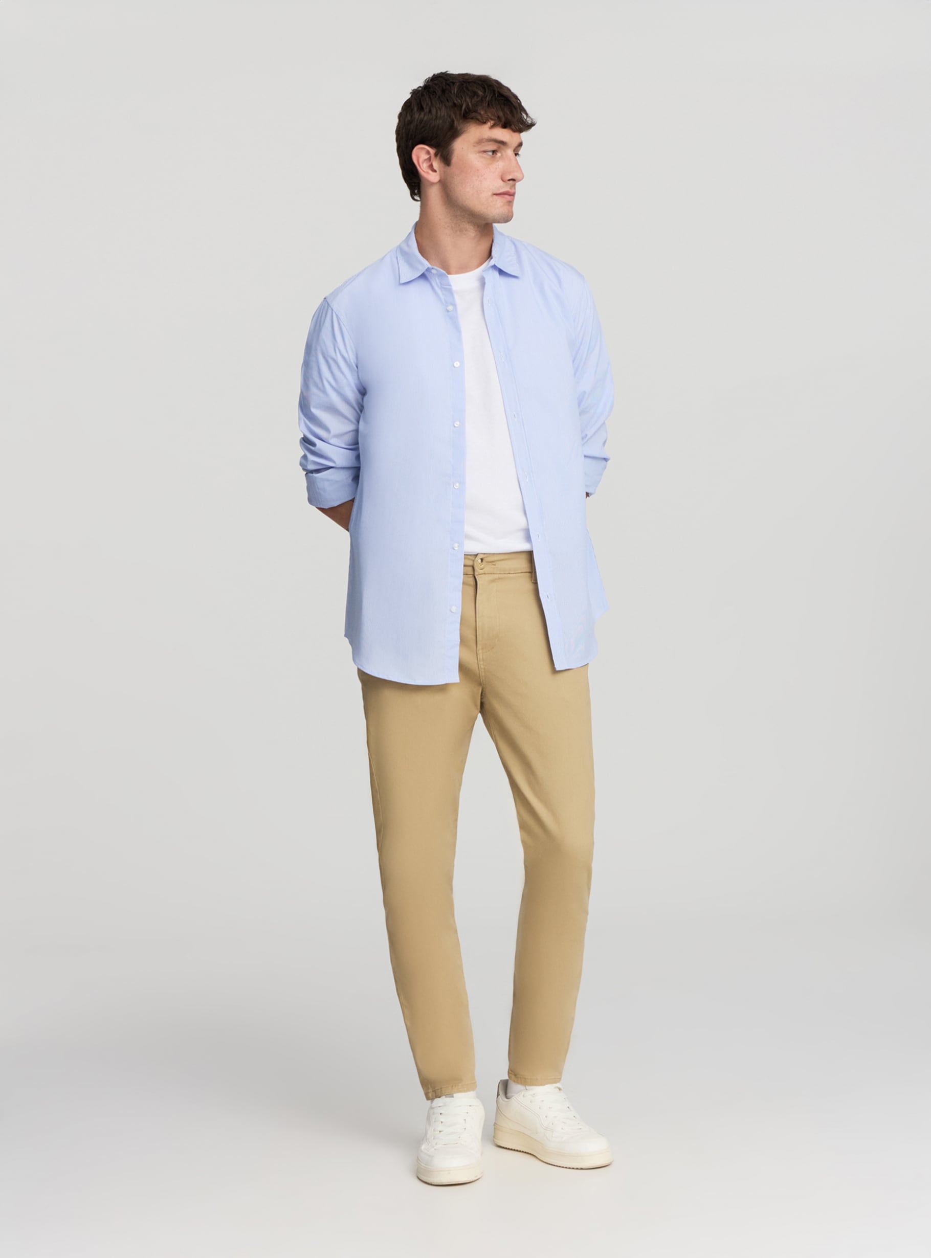 Eng anliegende Chino-Hose hellbeige Terranova