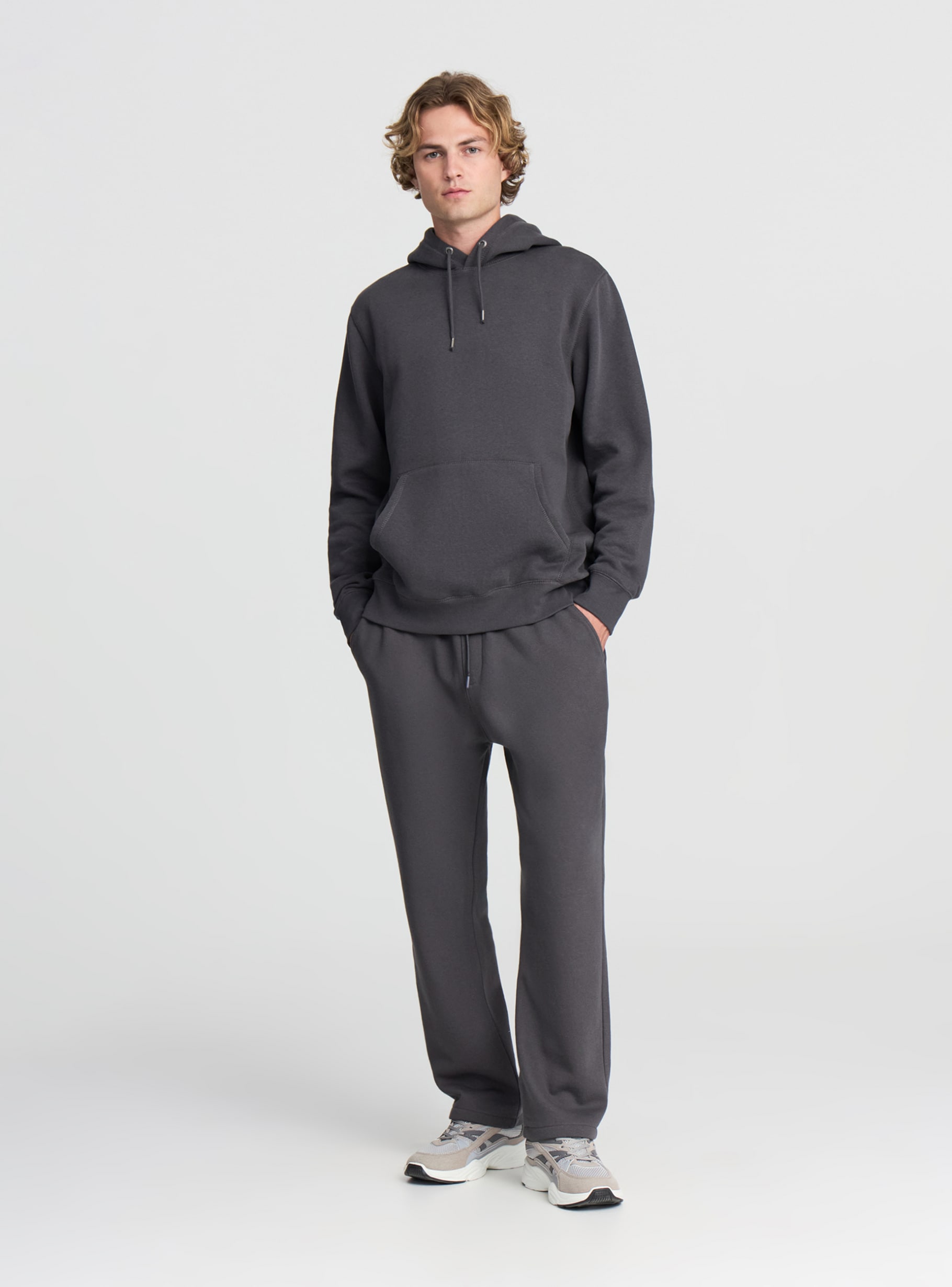 Sudadera con capucha y bolsillo delantero gris oscuro Terranova