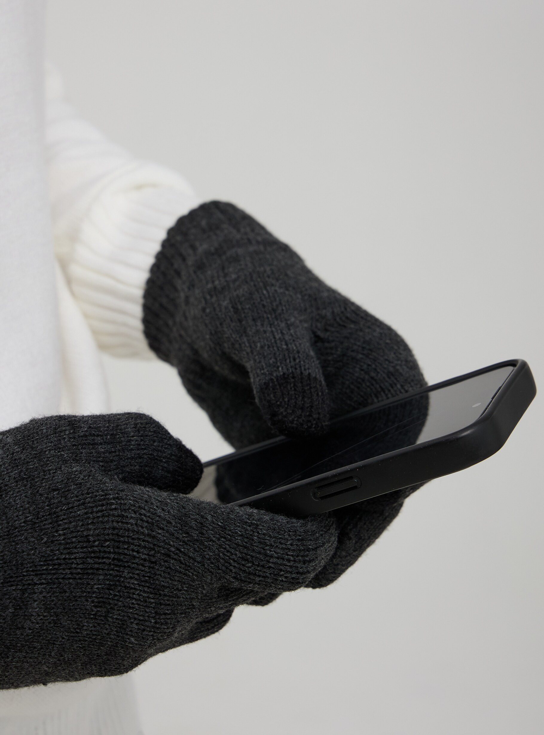 Men's gloves with touch screen fingers 2025