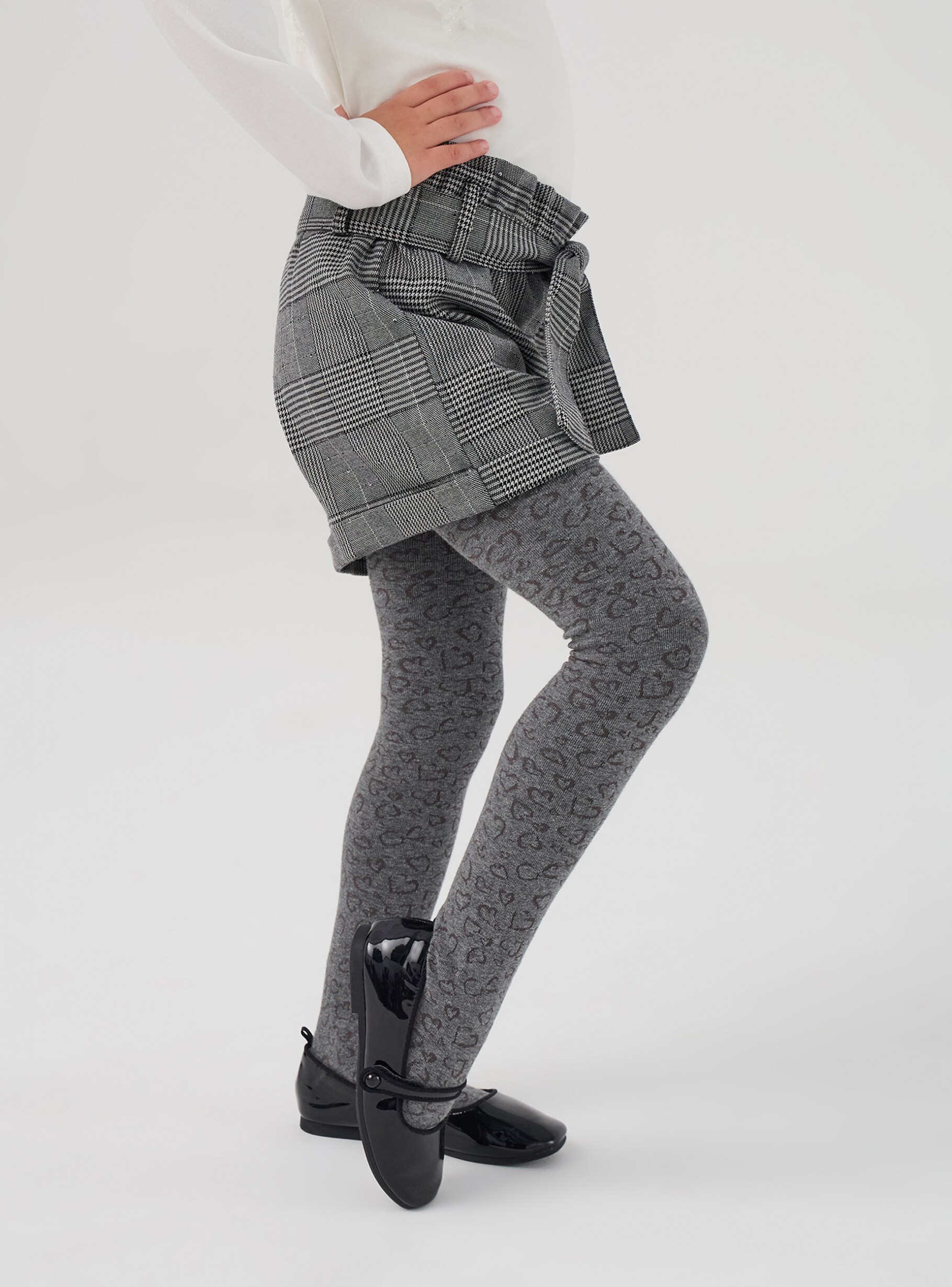 Thick tights girls hotsell