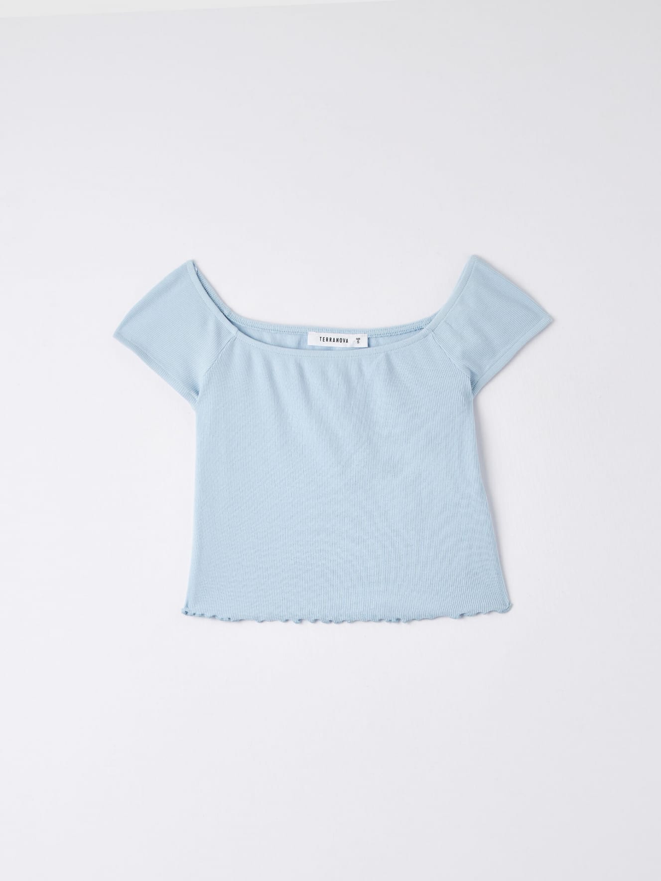 T-shirt crop con spalle scoperte