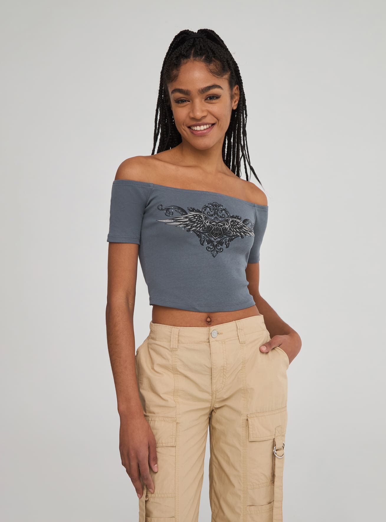 Camiseta de hombros descubiertos con estampado gotico gris oscuro Terranova