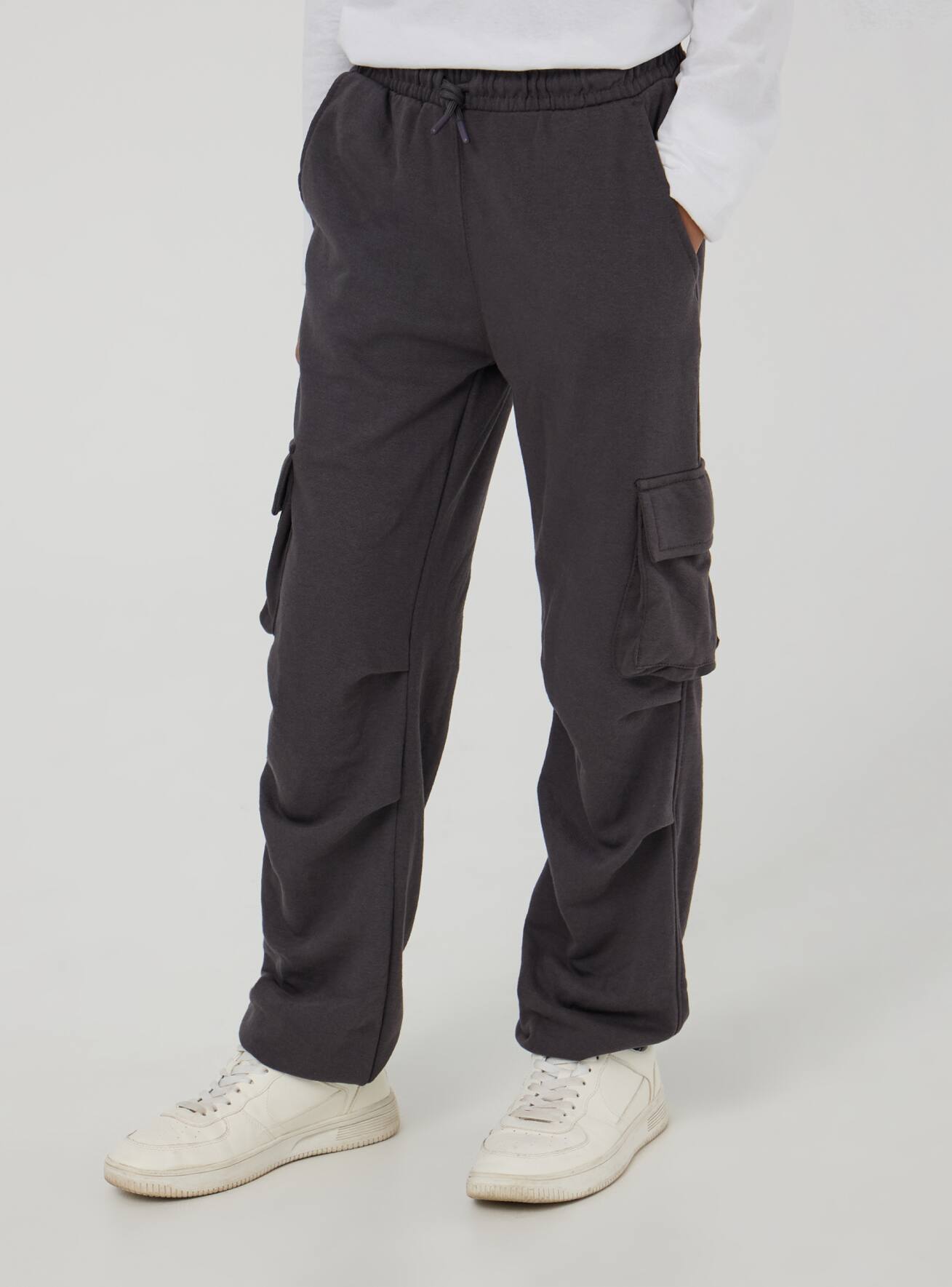 Gunmetal grey Parachute cargo tracksuit bottoms in lightweight fabric Buy Online Terranova