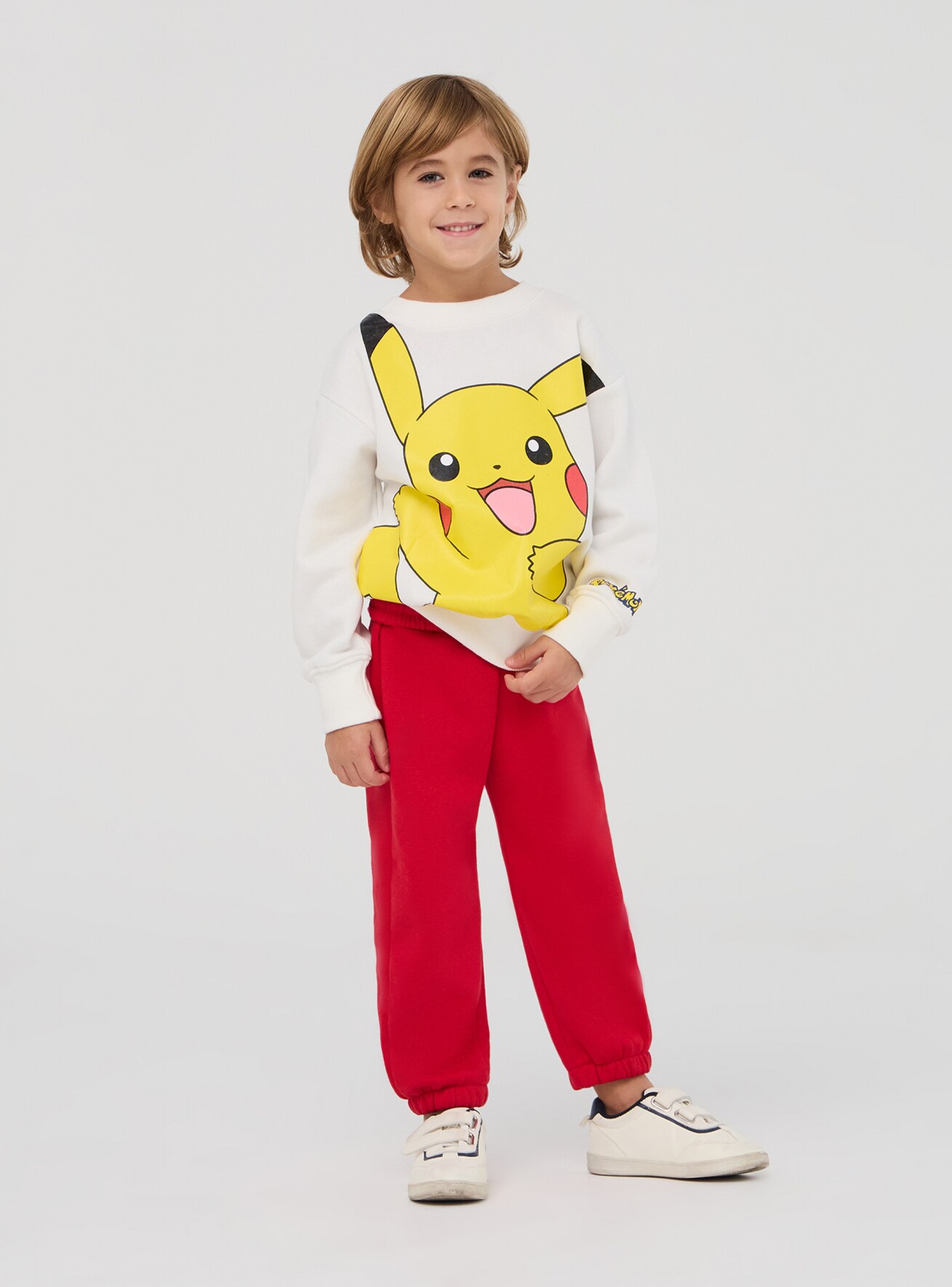 Bright red sweatpants 2025