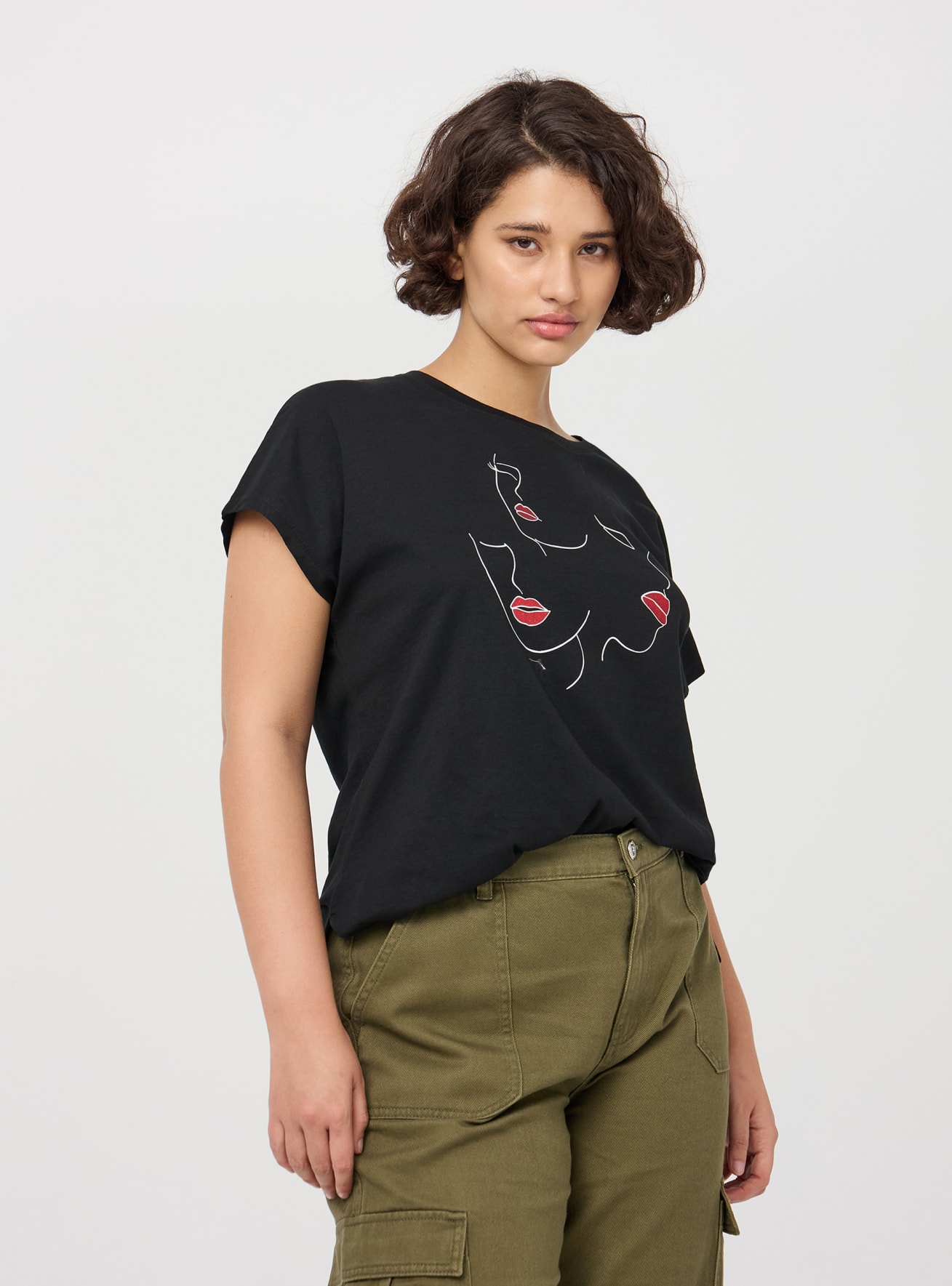 T-shirt con stampa volti