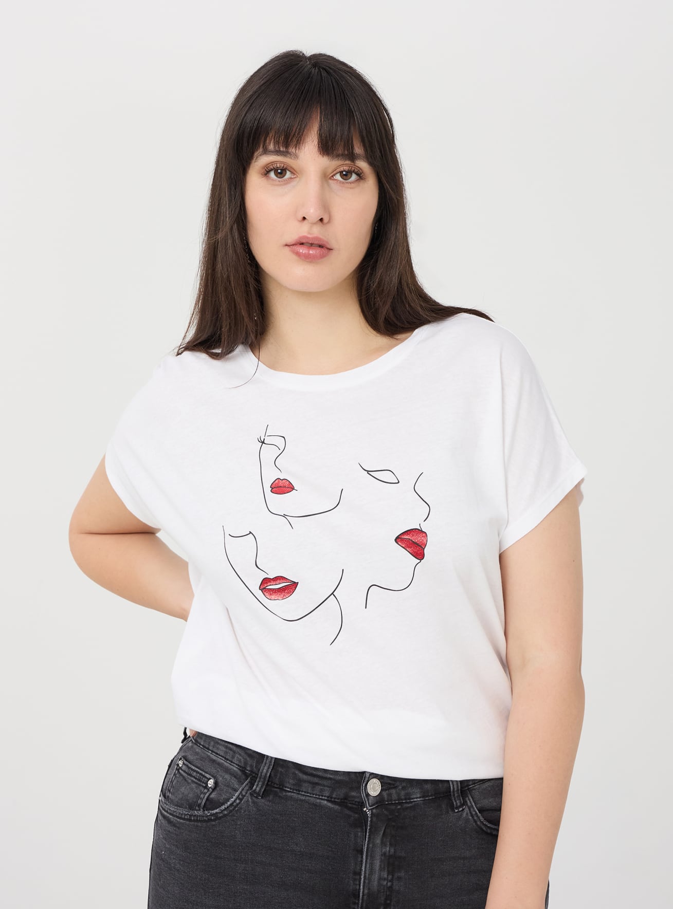 T-shirt con stampa volti