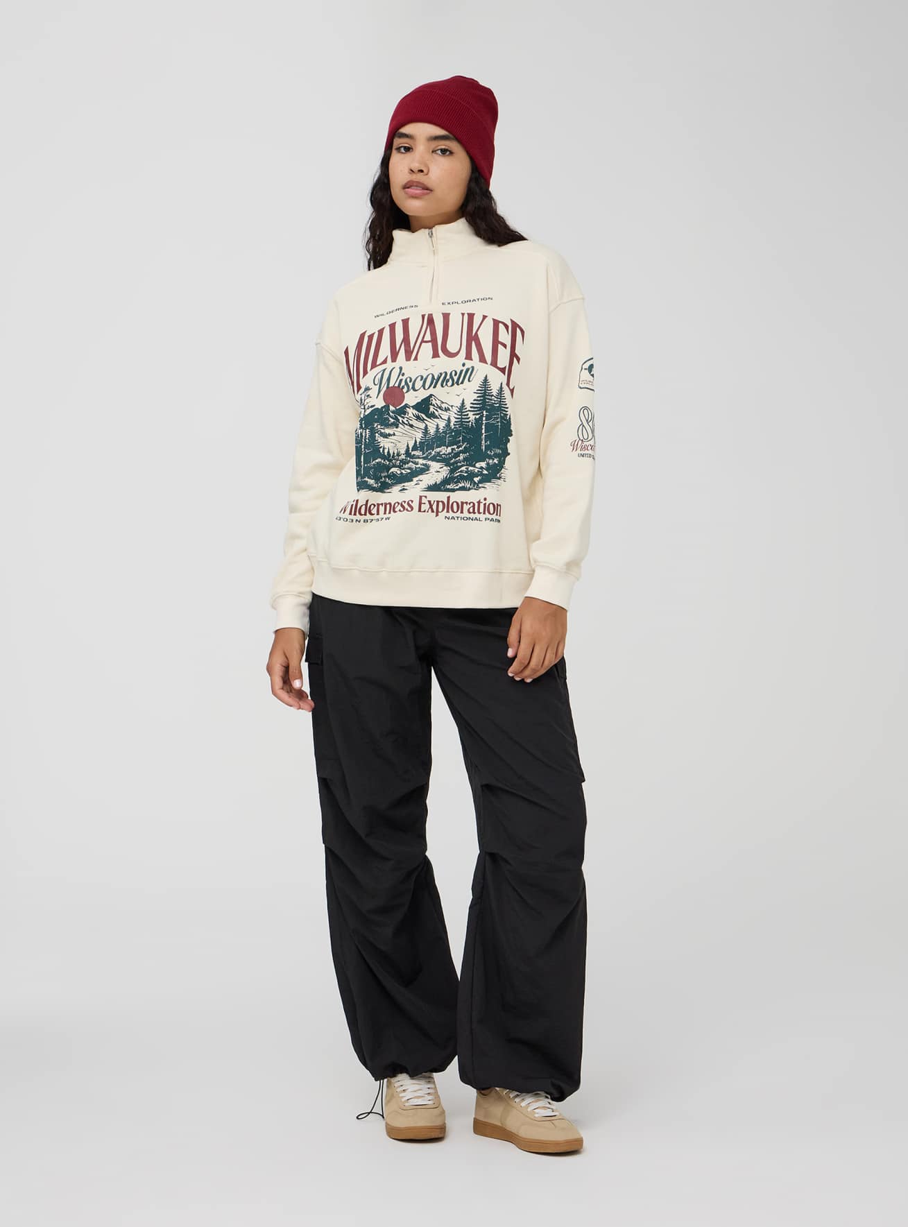Ivory Oversized high neck sweatshirt with a half zip and mountain print Buy Online Terranova