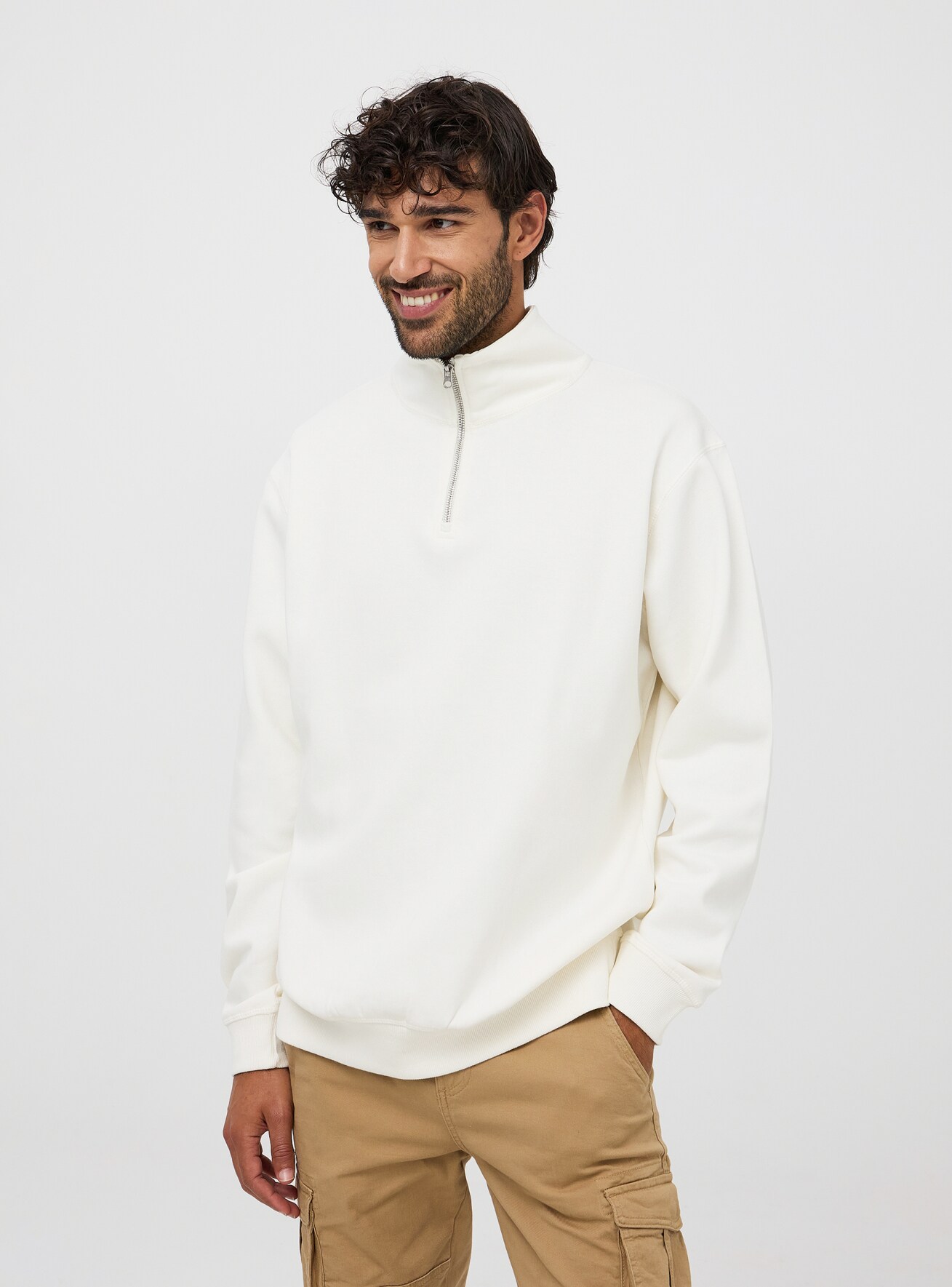 数量は多 High wool White neck Online Buy - zip half a with sweatshirt トップス