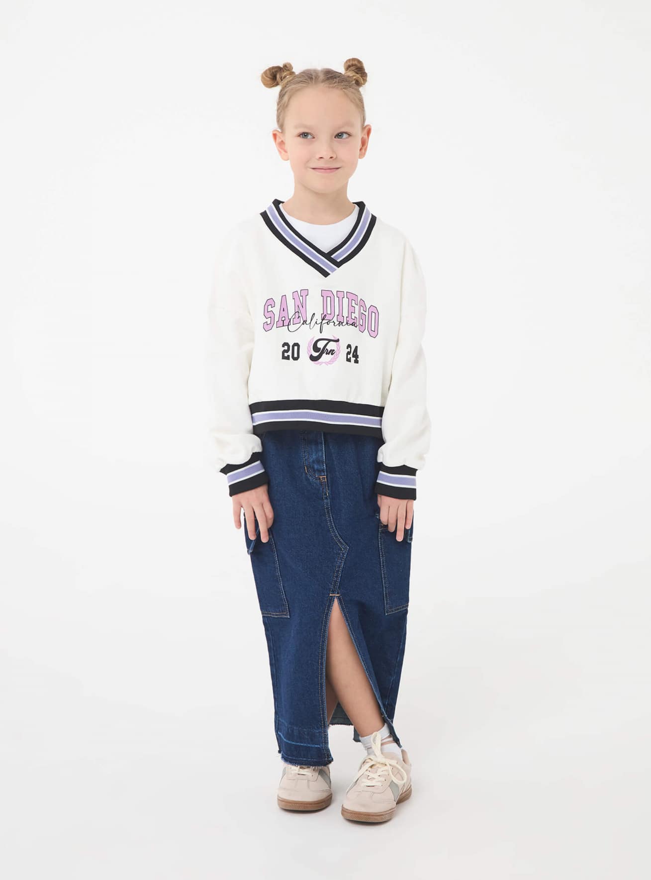 Var white Cropped college sweatshirt Buy Online Terranova