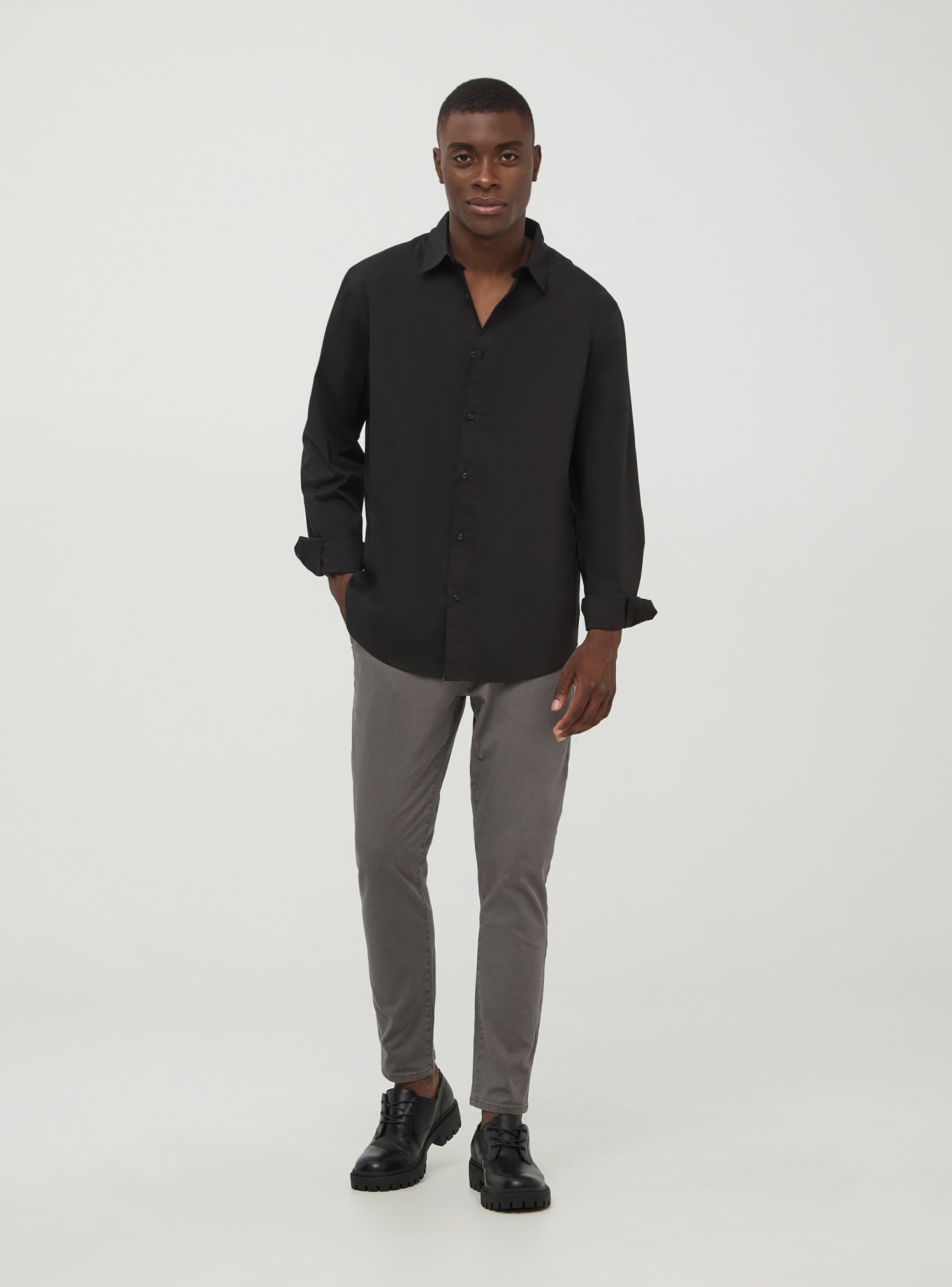 Camicia in popeline stretch nero Terranova